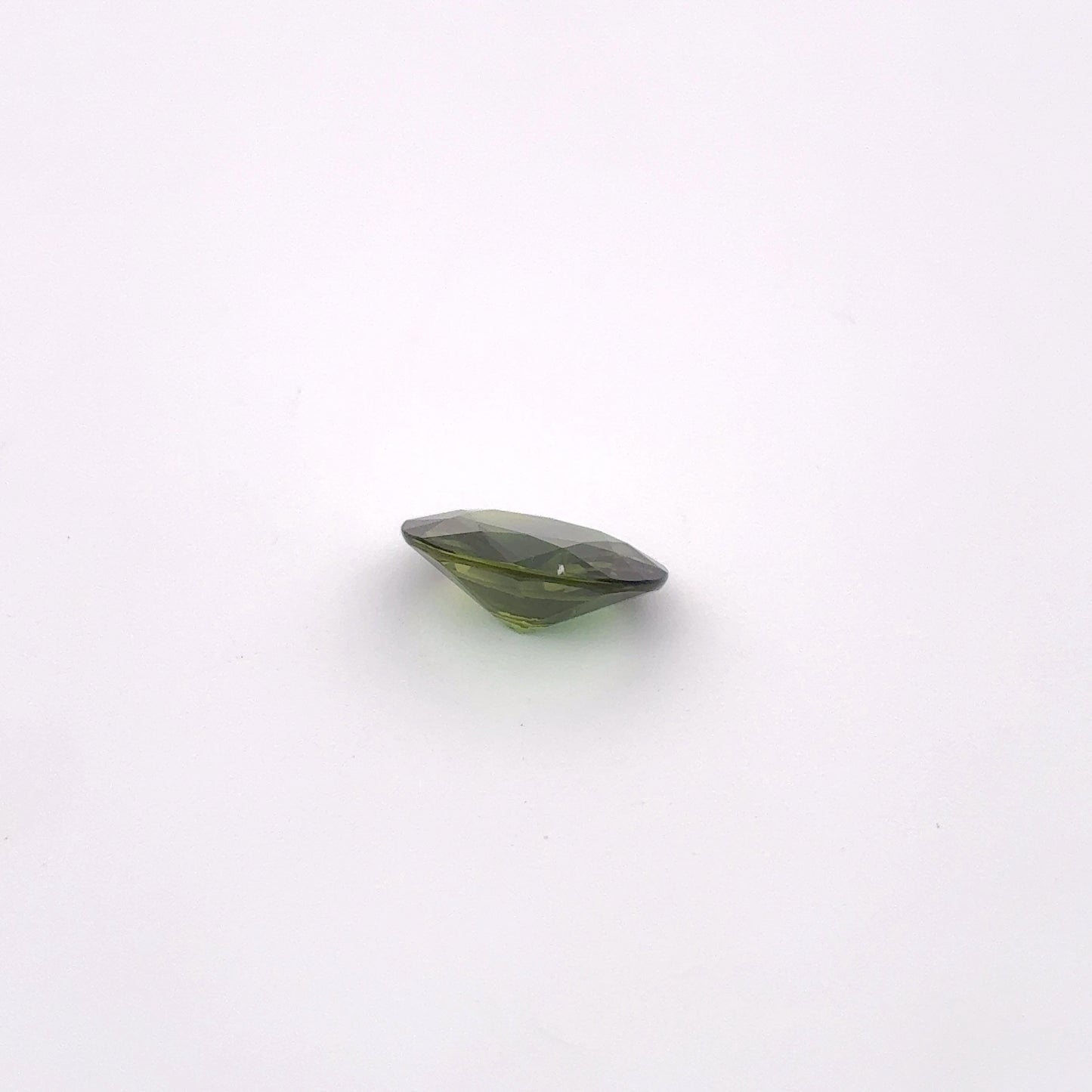 2 carat Green Sapphire 9.25x7.72mm Oval Cut, Heat Treated