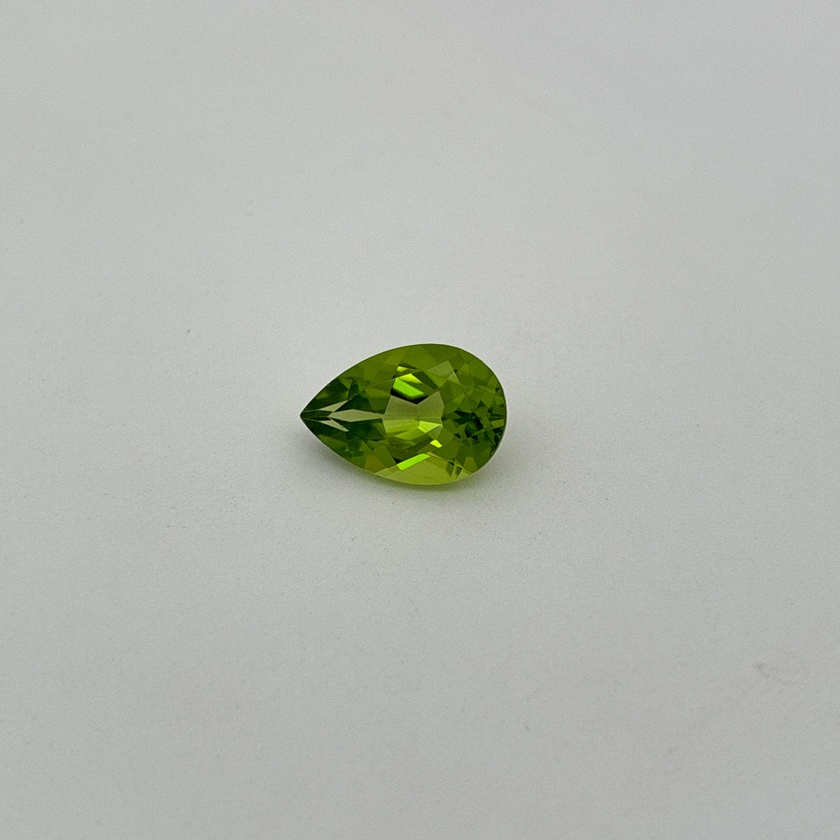 12x8mm Pear cut Peridot, 3.31 carats