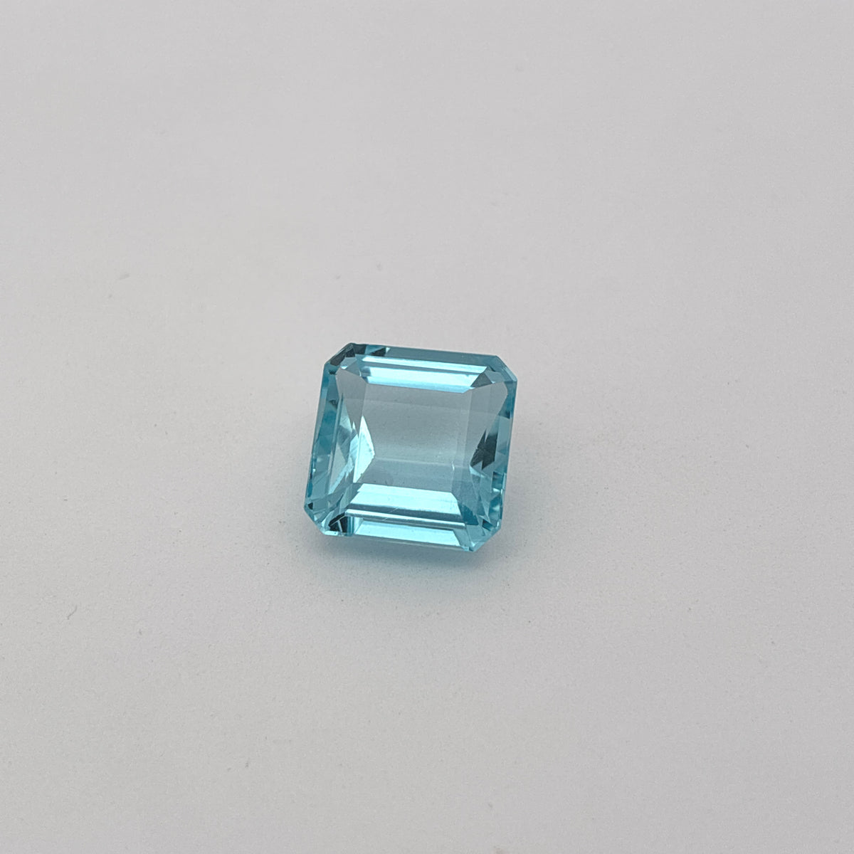 5.63 carat Aquamarine, Approx. 10.5mm Square