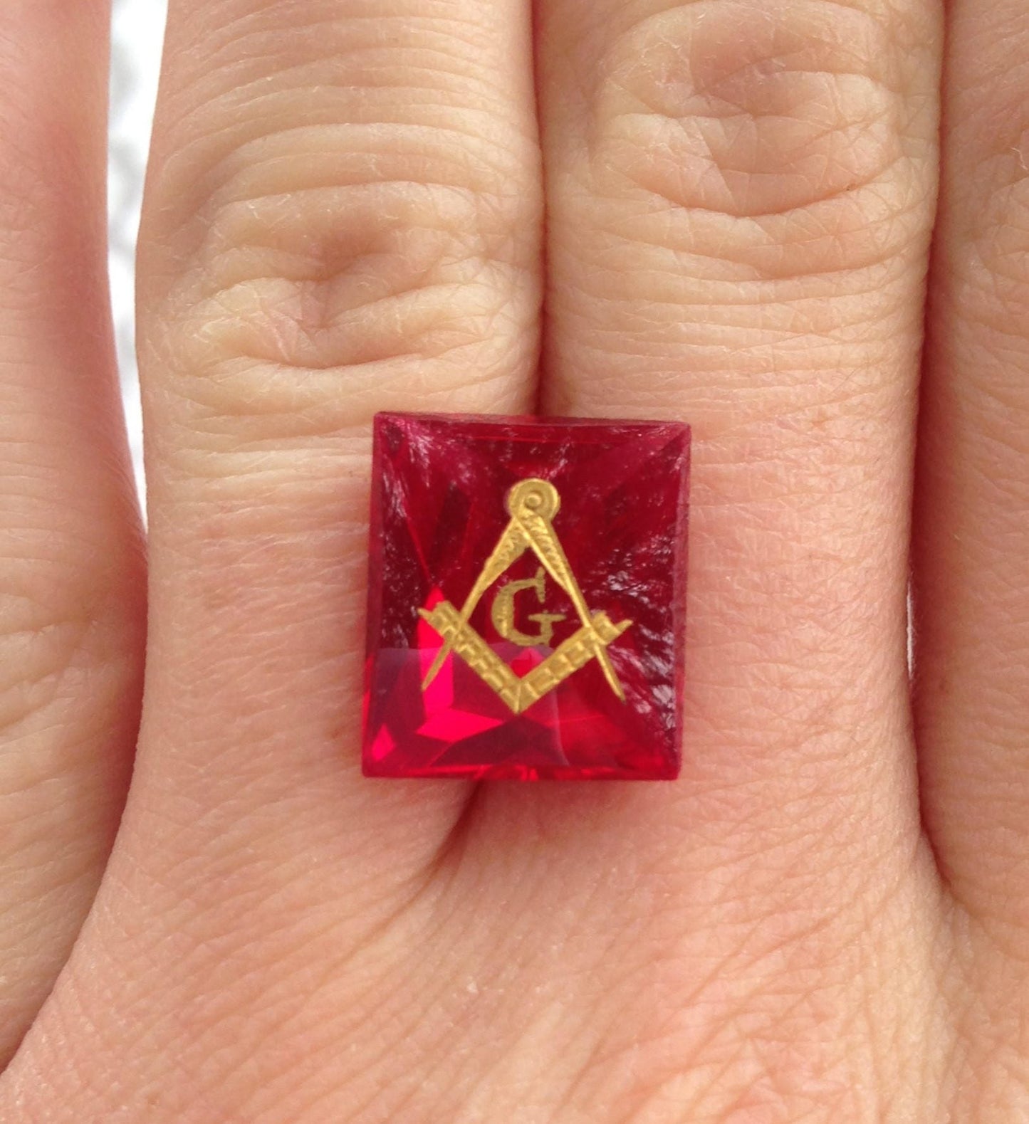 14x12mm 10.6 carats Rectangle Synthetic Ruby Masonic G Mason Faceted Carved Gold Coated Compas & Square