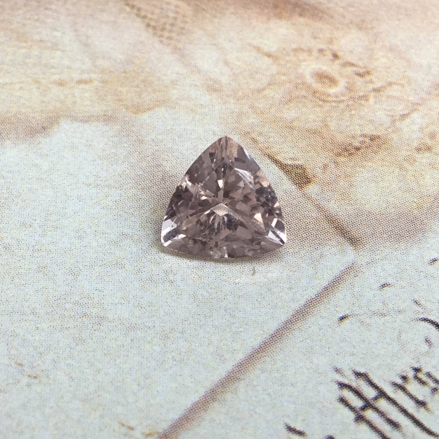 Morganite 8.8x8.7mm 2 Carat Trillion Cut Salmon Pink Peach Loose Gem Unmounted Gemstone For Engagement Ring Wedding Wholesale Tested