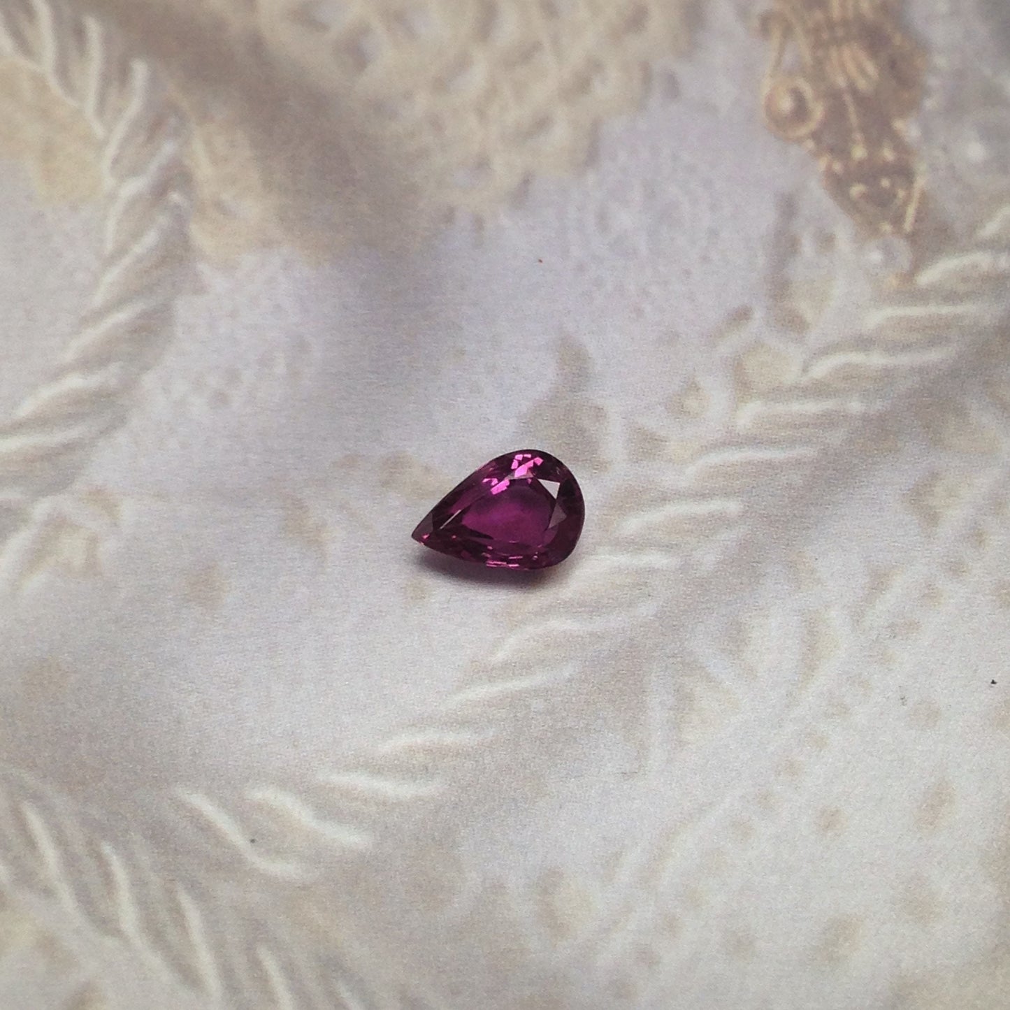 0.73 Carat Natural Purplish Red Sapphire 6.8x4.7mm Loose Gemstone Faceted Corundum Pear Cut