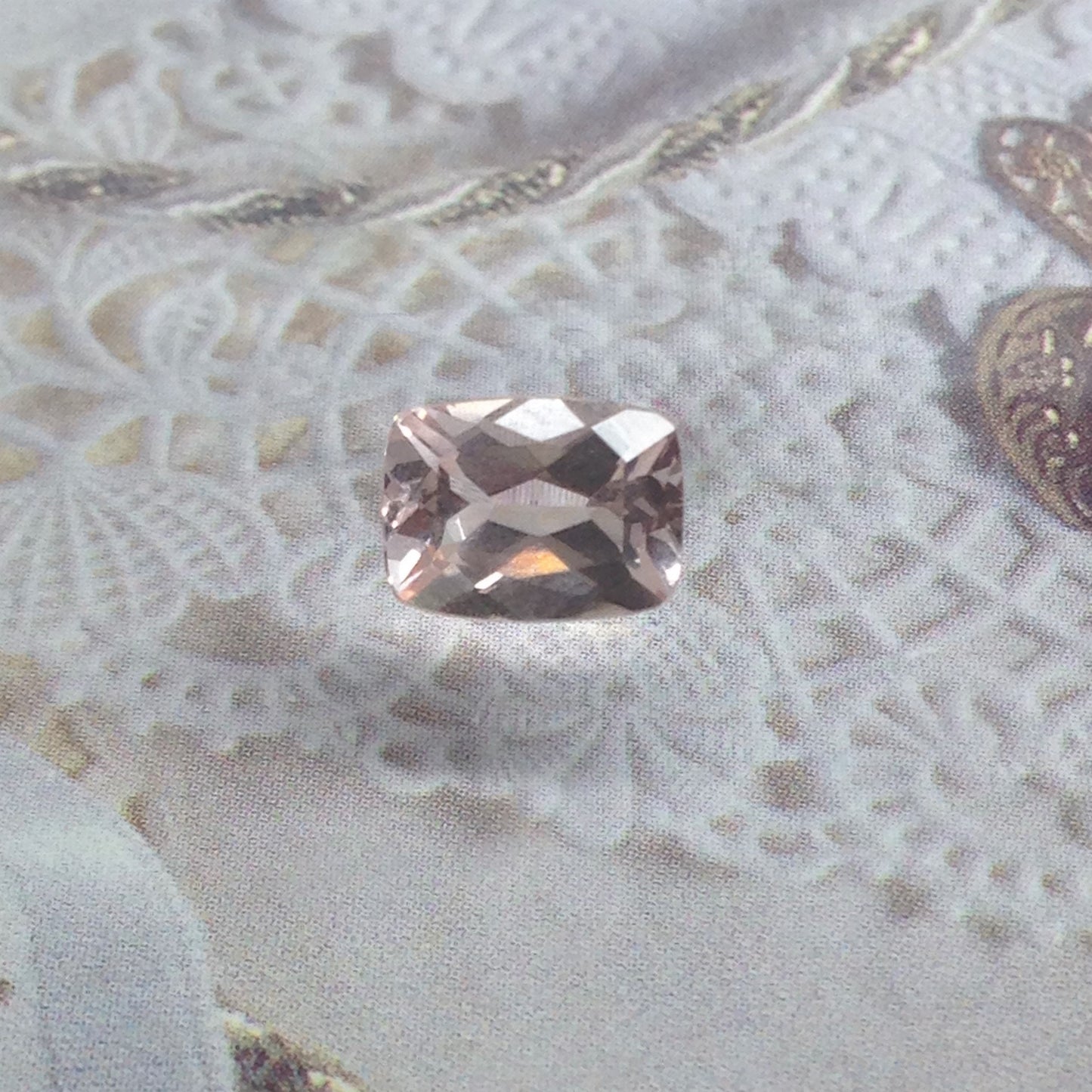 Morganite 8x6mm 1.28 Cushion Rectangle Cut Pinkish Purplish Peach Loose Gem Unmounted Gemstone For Engagement Ring Wholesale Tested Beryl