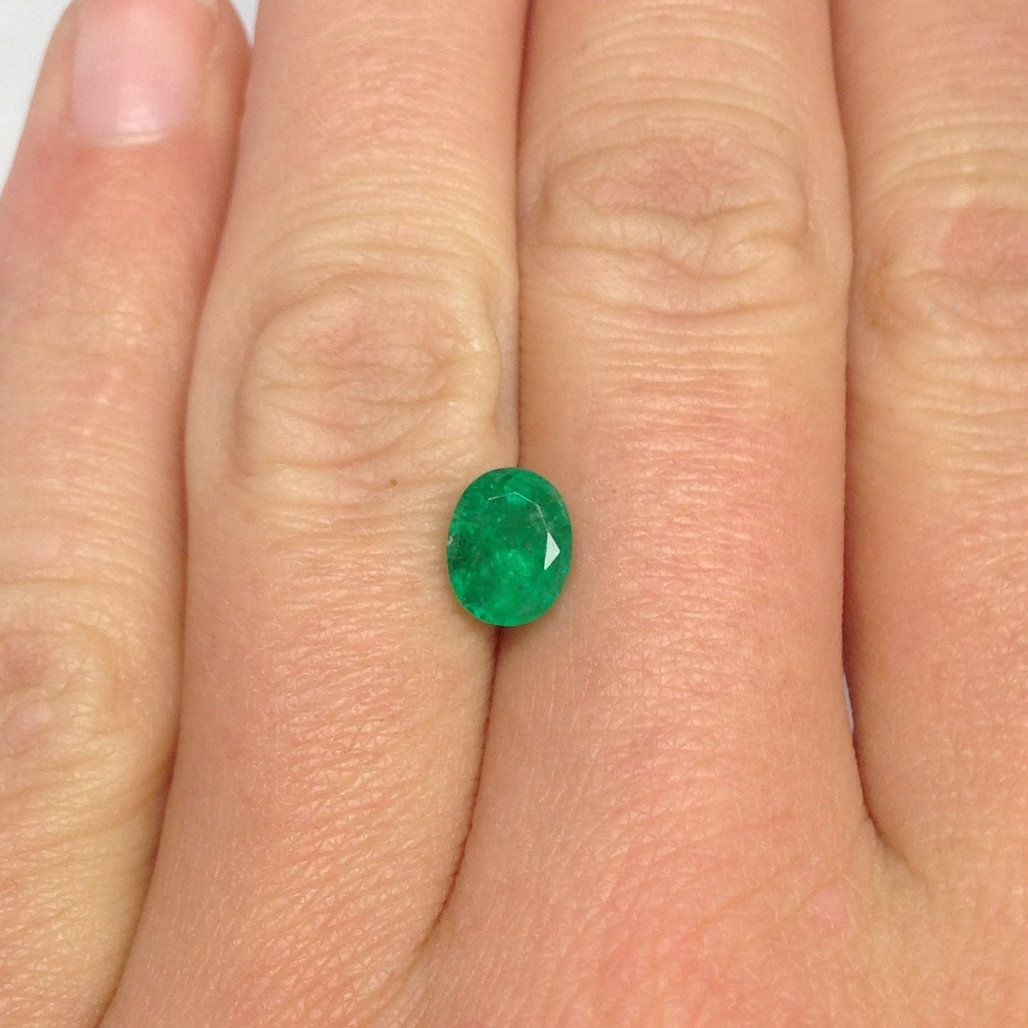 1.06 cts Natural Emerald 7.51x5.96 millimeter mm Oval Cut Faceted Gem Precious Gemstone Wholesale Gem Real Beryl Green Nice Loose Unmounted