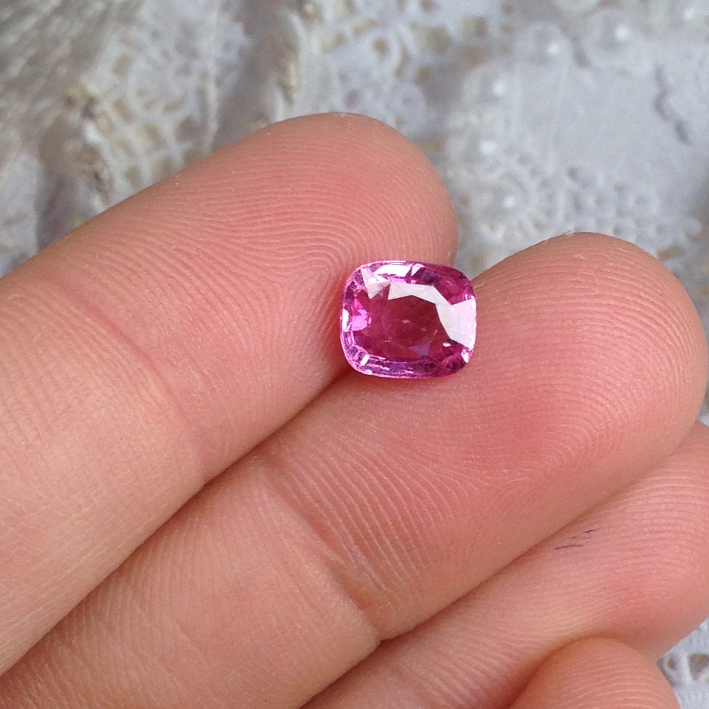 1.77 Carat Natural Pink Sapphire 7.4x6.2mm Cushion cut Loose Gemstone Faceted Gem Corundum Fancy Vivid Color Sapphire