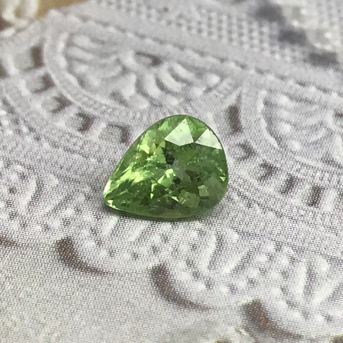 1.14 carat Yellow Green Copper-bearing Tourmaline Paraiba 7.5x5.8mm Faceted Loose Gemstone Cuprian