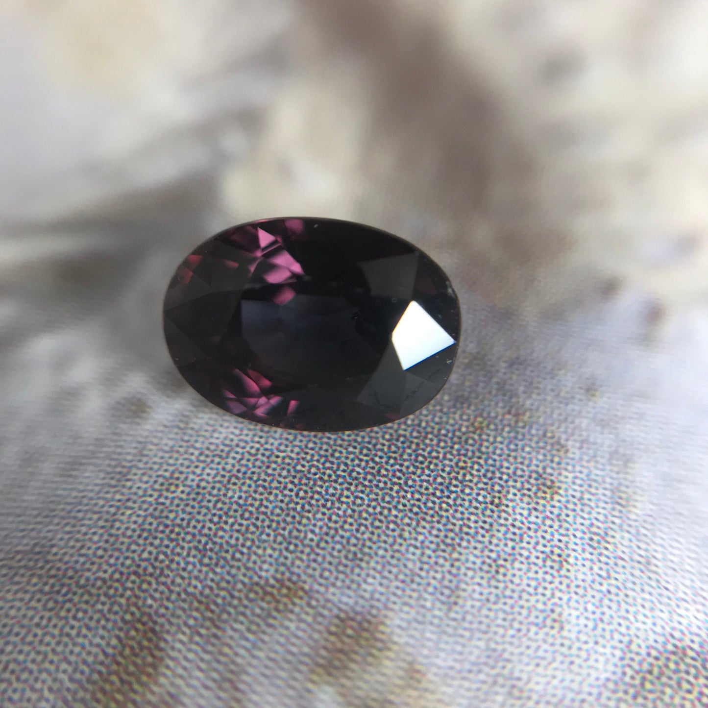 1.15 carat Natural Fancy Sapphire 7x5mm Oval Purple Red Loose Gem Unmounted