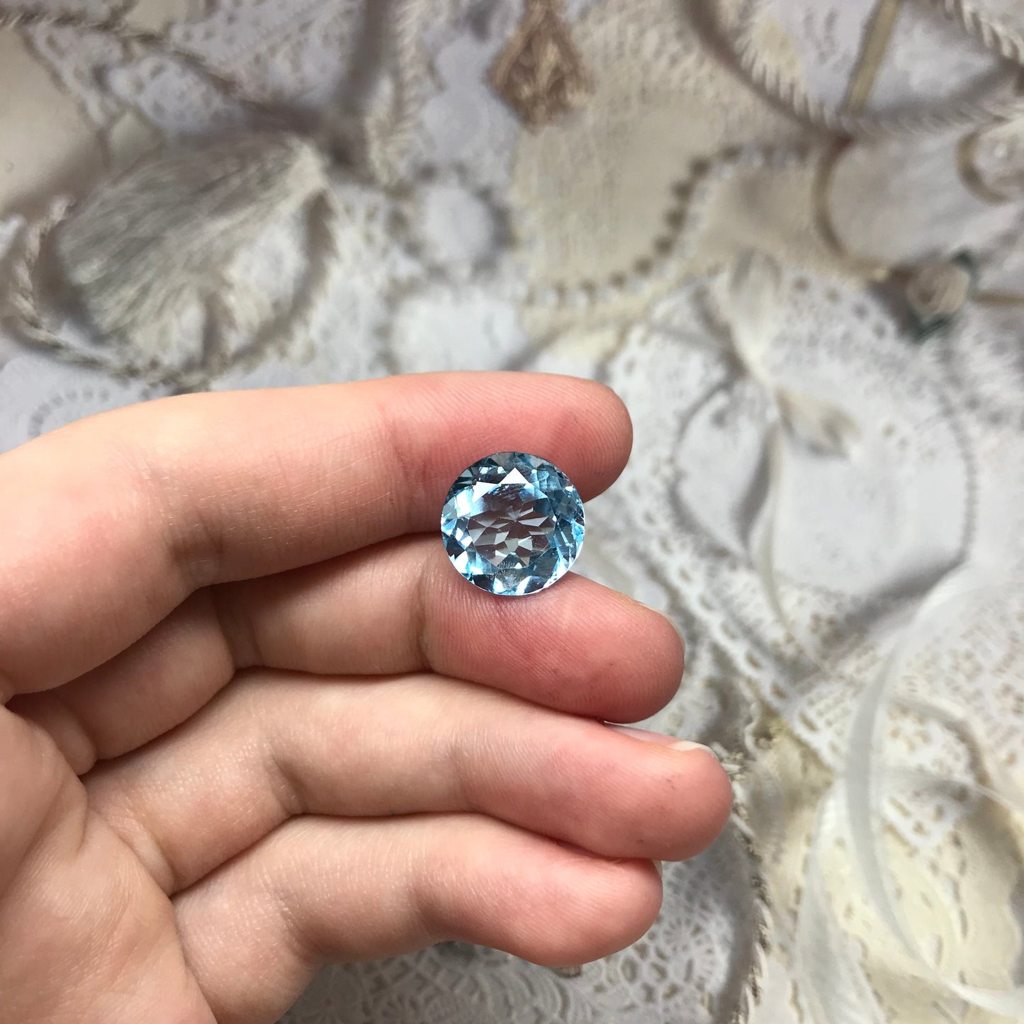 13mm Round Sky Blue Topaz 10 Carat, Loose Unmounted Gemstone Faceted Gem Light Blue, Flowing Gems