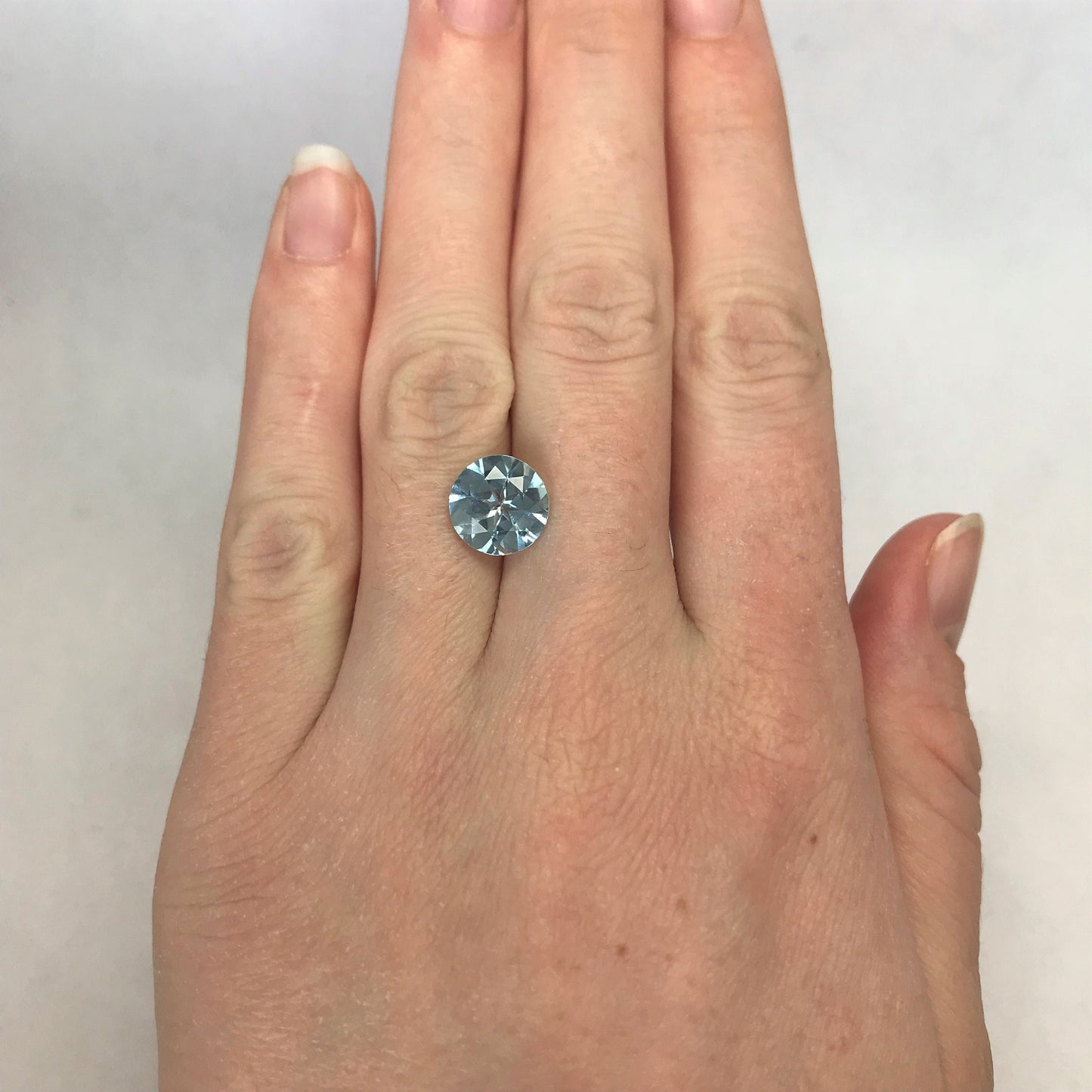 10mm Natural Light Aquamarine 2.70 carats Pale Sky-Blue Round Cut Loose Faceted March Birthstone