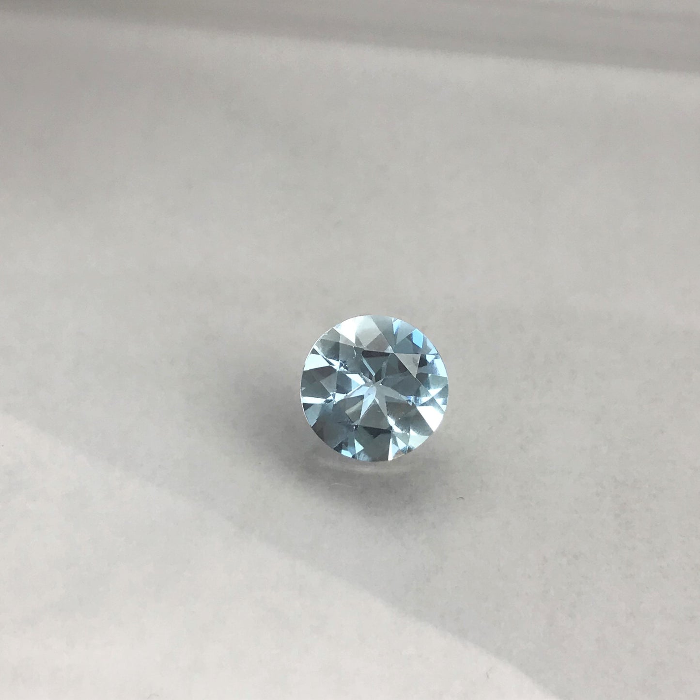 10mm Natural Light Aquamarine 2.70 carats Pale Sky-Blue Round Cut Loose Faceted March Birthstone