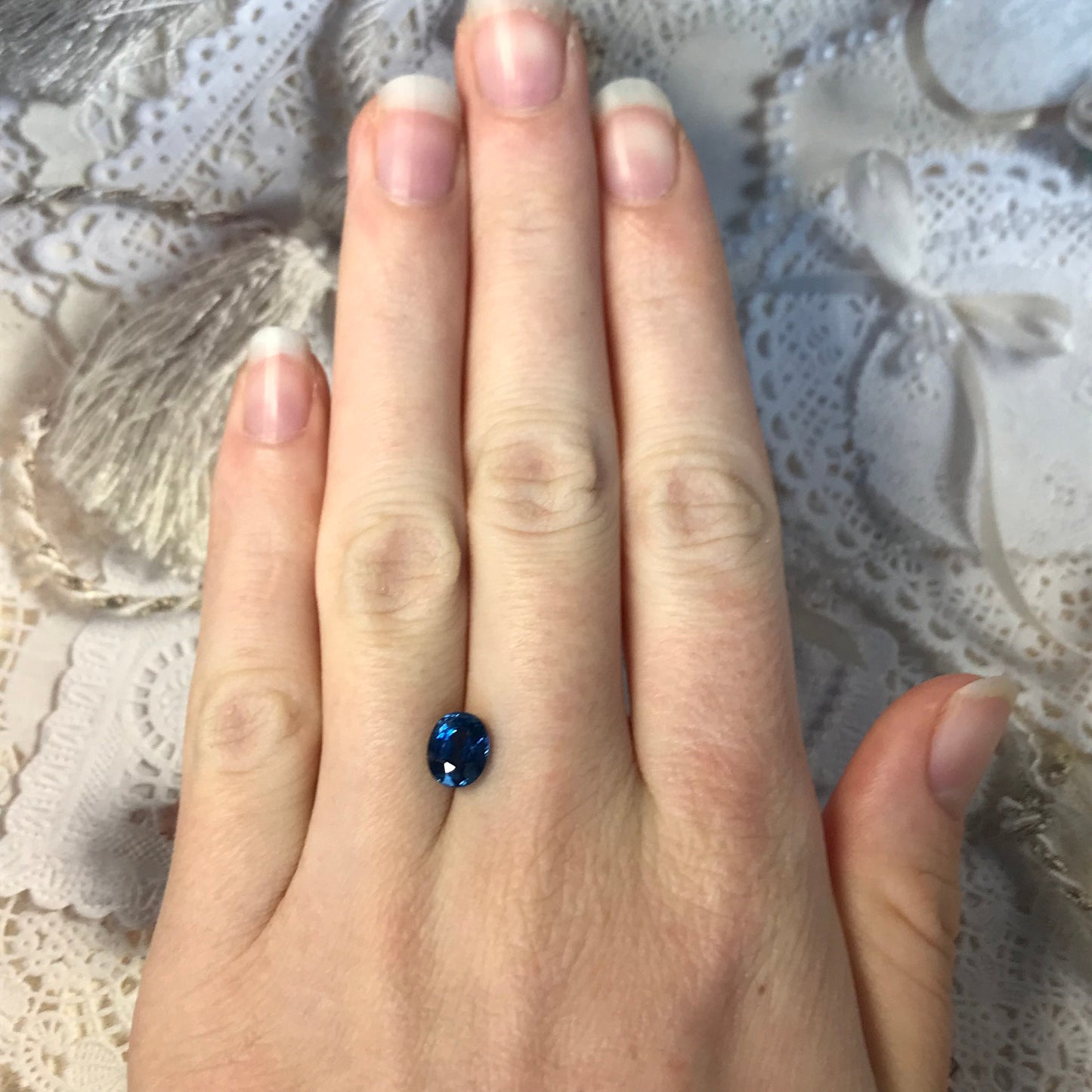 1.90 carat Natural Blue Sapphire 8x6 mm Oval Cut Corundum Faceted Loose Gemstone