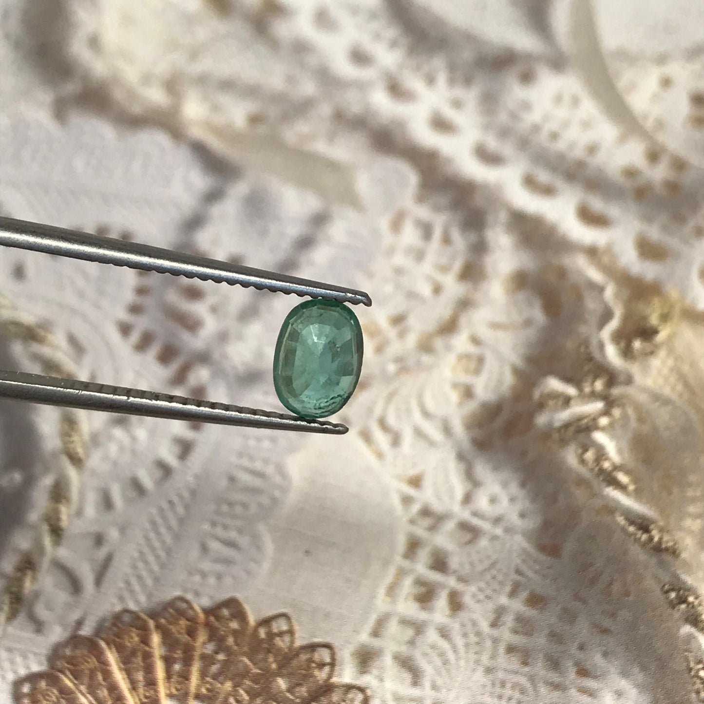 0.71 carats Natural Emerald 6.8x4.9 mm Oval Cut Faceted Gemstone Wholesale Gem Nice Bluish Green Real Natural Transparent Green US Seller