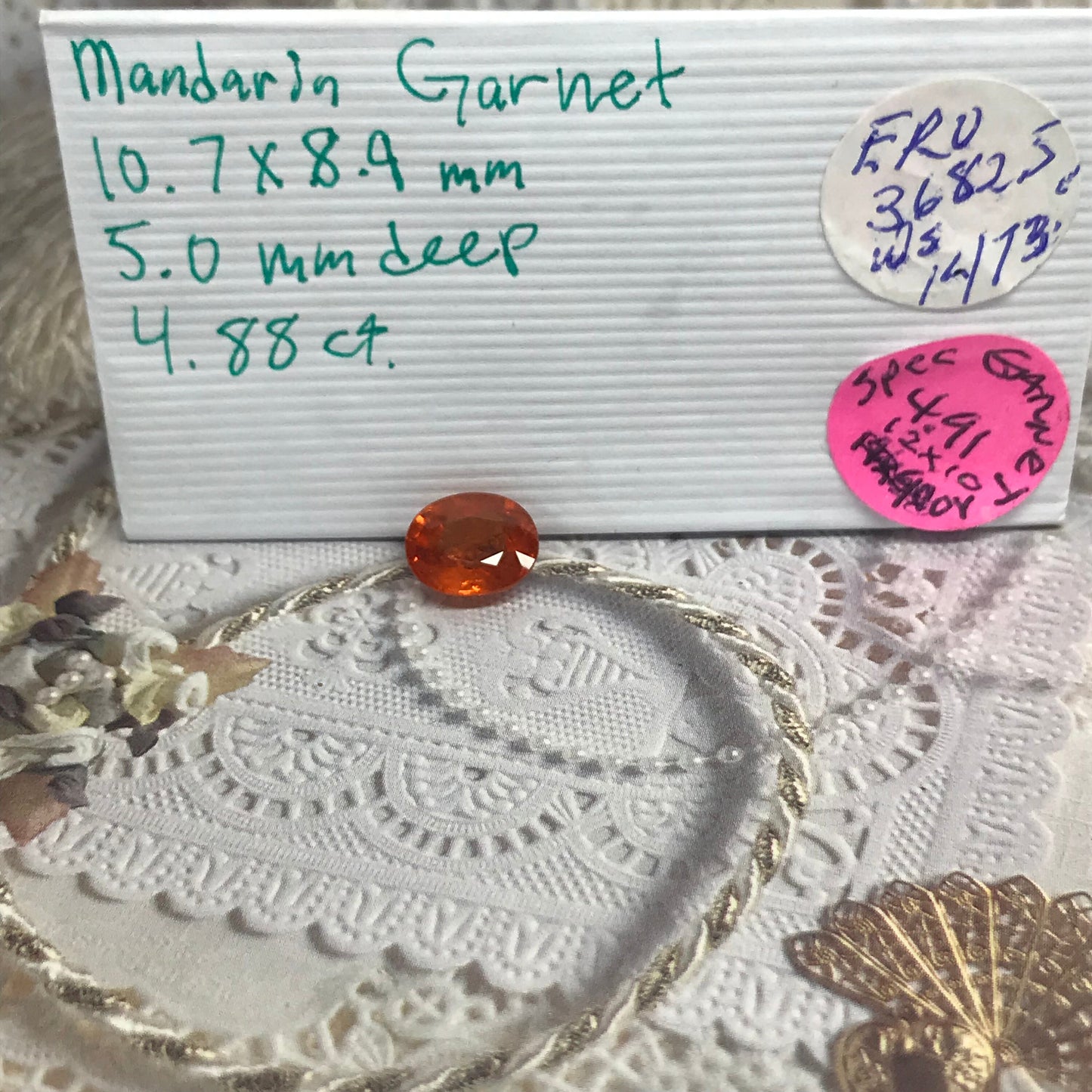 4.88 carat Natural Mandarin Spessartite Garnet 10.7x9mm 0val Wholesale Orange loose gem