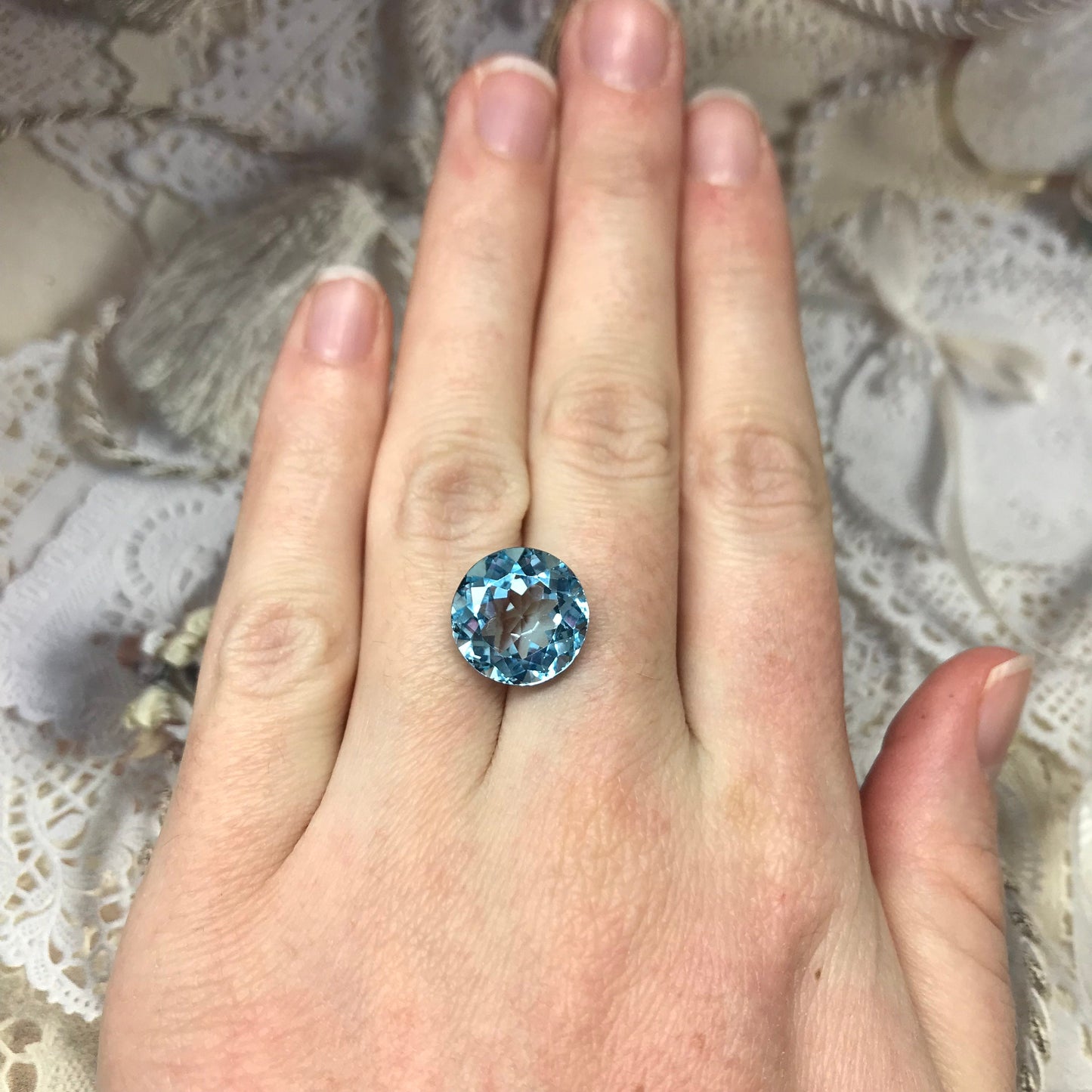 13mm Round Sky Blue Topaz 10 Carat, Loose Unmounted Gemstone Faceted Gem Light Blue, Flowing Gems