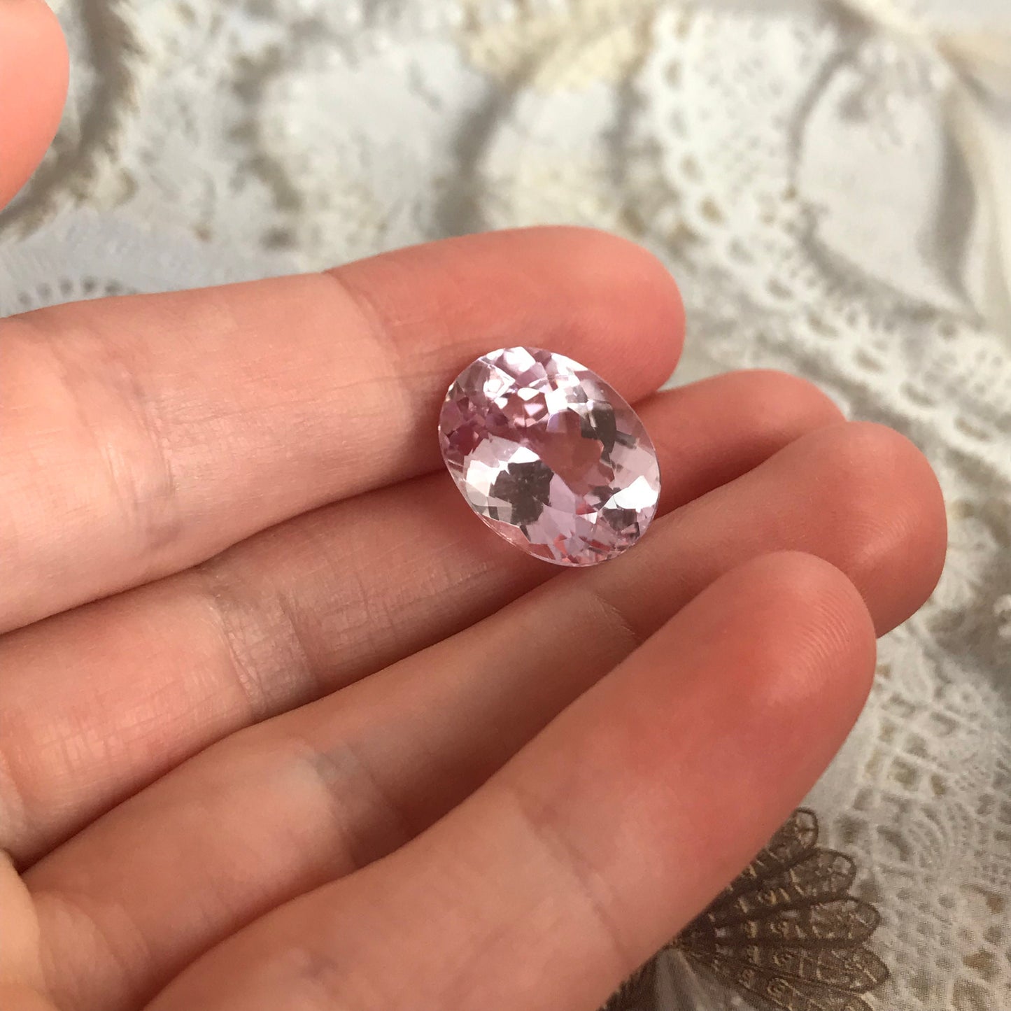 16x12mm Kunzite Spodumene 9.77 Carat Loose Gemstones Oval cut