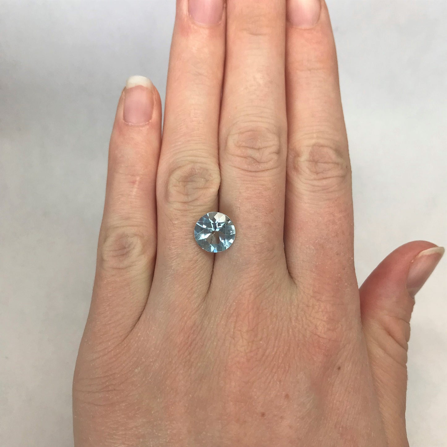 10mm Natural Light Aquamarine 2.70 carats Pale Sky-Blue Round Cut Loose Faceted March Birthstone