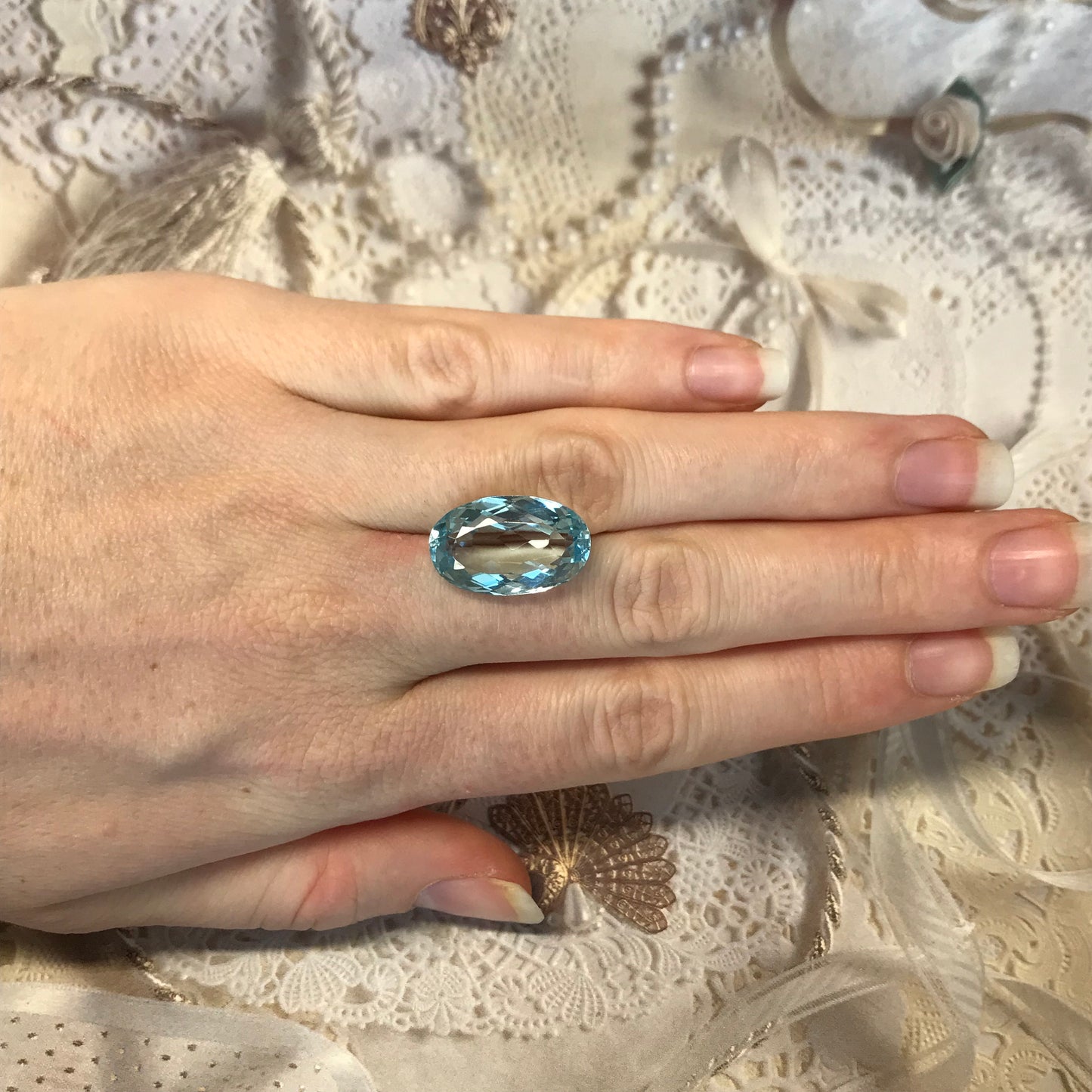 13 carat Natural Aquamarine Light Blue 19.5x12mm Oval Cut Loose Faceted Gemstone Large March Birthstone