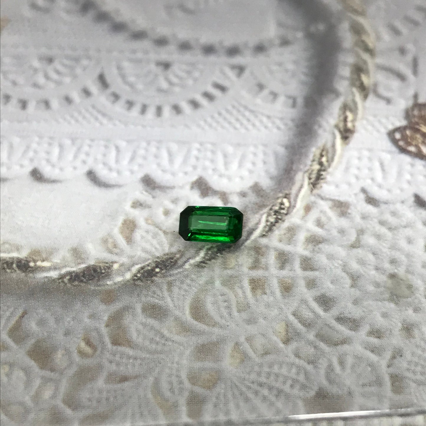 Natural Deep Green Tsavorite Garnet 0.45 carat 5.7x3.2mm Emerald Cut, Faceted Loose Unmounted Gemstone for Jewelry, Emerald Alternative