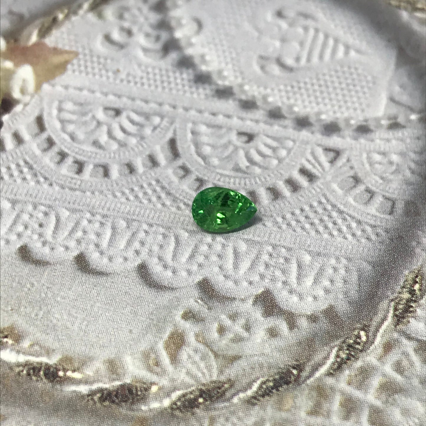 Green Tsavorite Garnet 0.57 carat 5.9x4.1mm Pear Cut, Wholesale Faceted Loose Unmounted Gemstone for Jewelry, Emerald look a like.