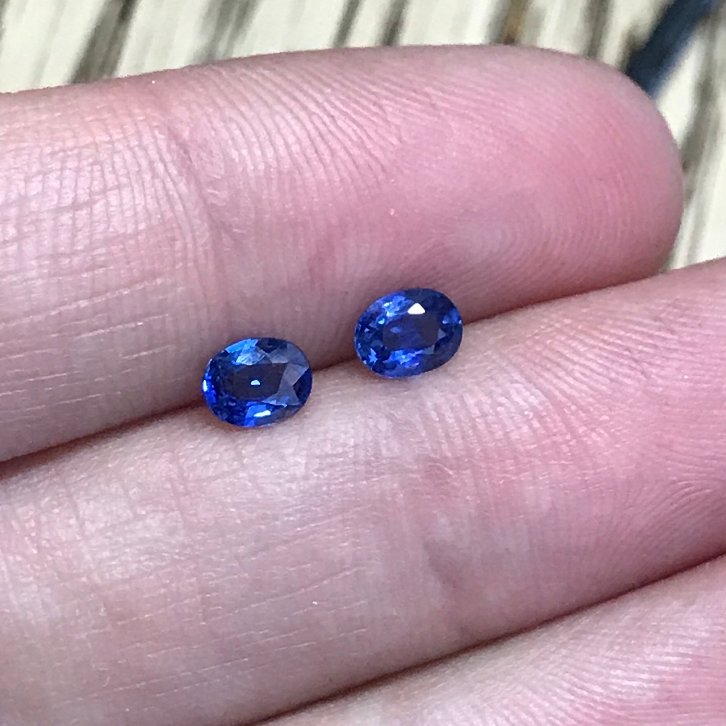 Pick one 5x4mm 2 Natural Blue Sapphires 0.41 ct each Loose Faceted Pair of Blue Corundum Oval Cut  Pretty Blue Matching