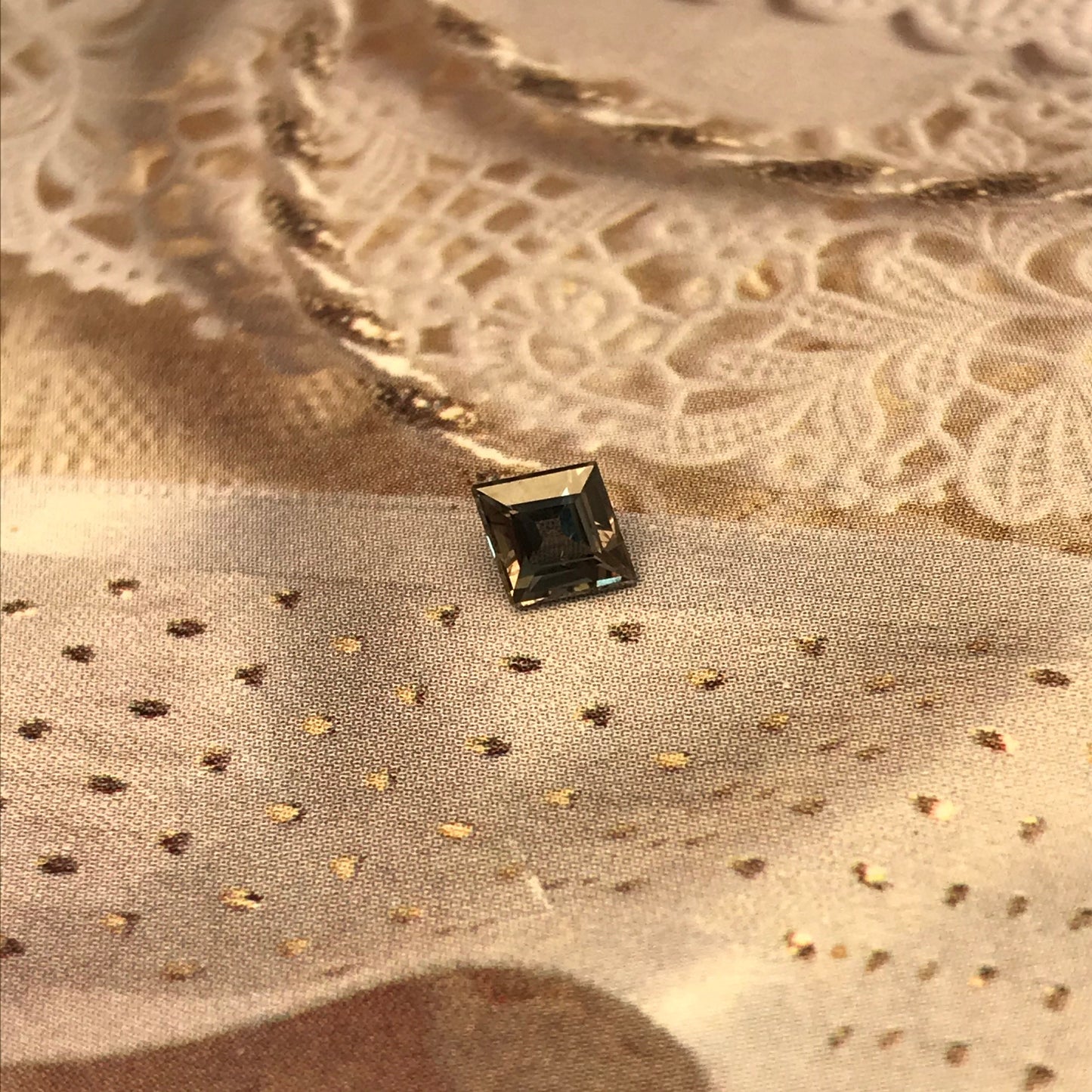 Natural Sapphire 6.3x5.5mm 0.61 Carat - Green to Purple Color Change Gemstone - Lozenege Cut  Corundum Gem Faceted Loose Unmounted