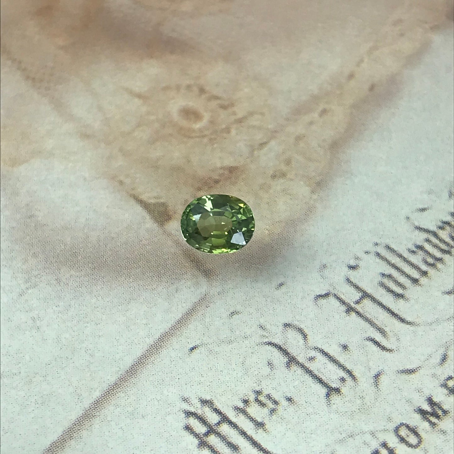 0.67 carat Natural Green Sapphire 5.6x4.5mmOval Cut Corundum Faceted Loose Unmounted Gemstone Earth Mined Genuine Stone Yellowish Green