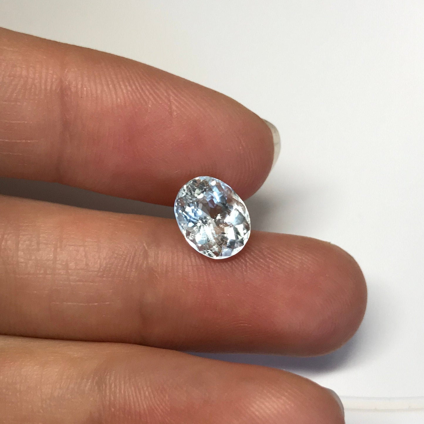 Natural Aquamarine 2.39 carat 8.5x7.5.5mm Oval Cut Unheated Blue Beryl, light Aquamarine, Faceted Loose Wholesale Gemstone for Jewelry