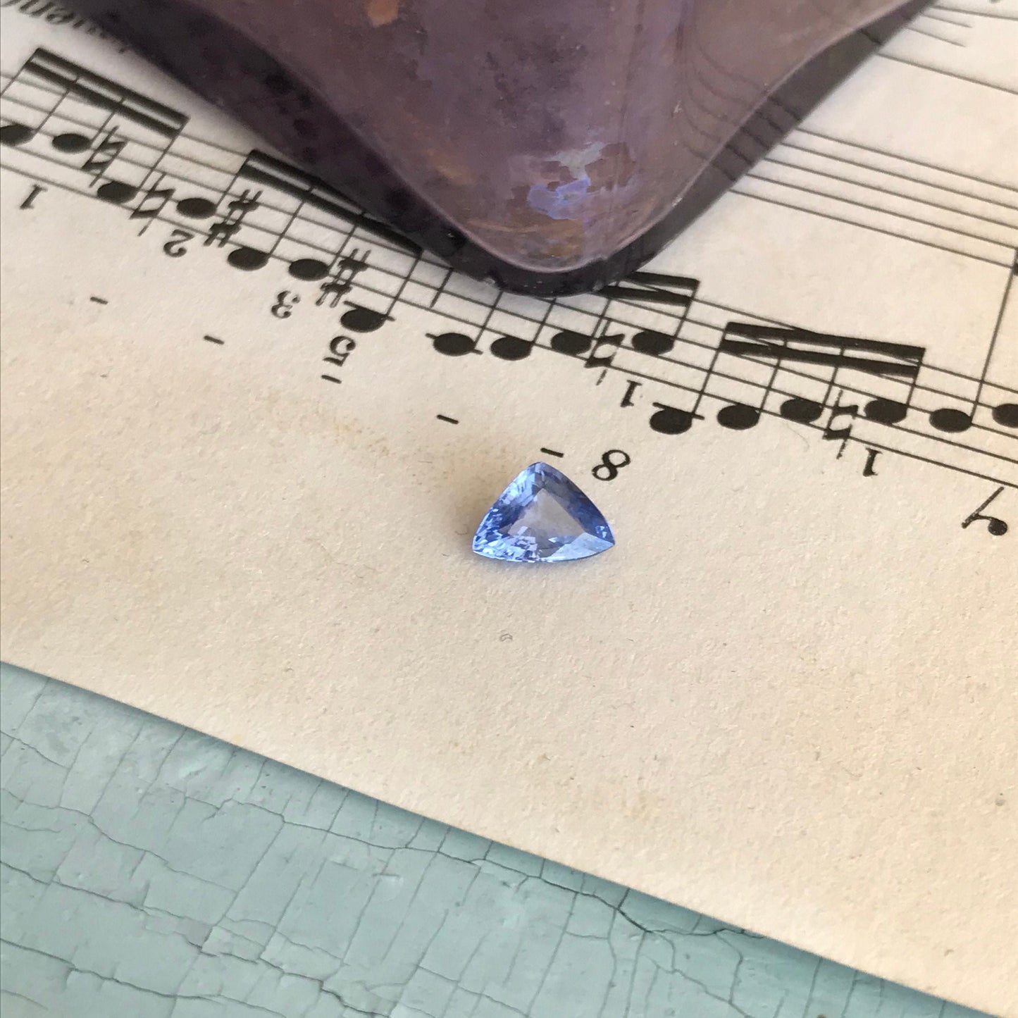 Natural Medium Light Blue Sapphire 7.3x5.2mm Trillion Triangle 0.85 carat Corundum Gem Faceted Loose Unmounted Gemstone Heated Sapphire