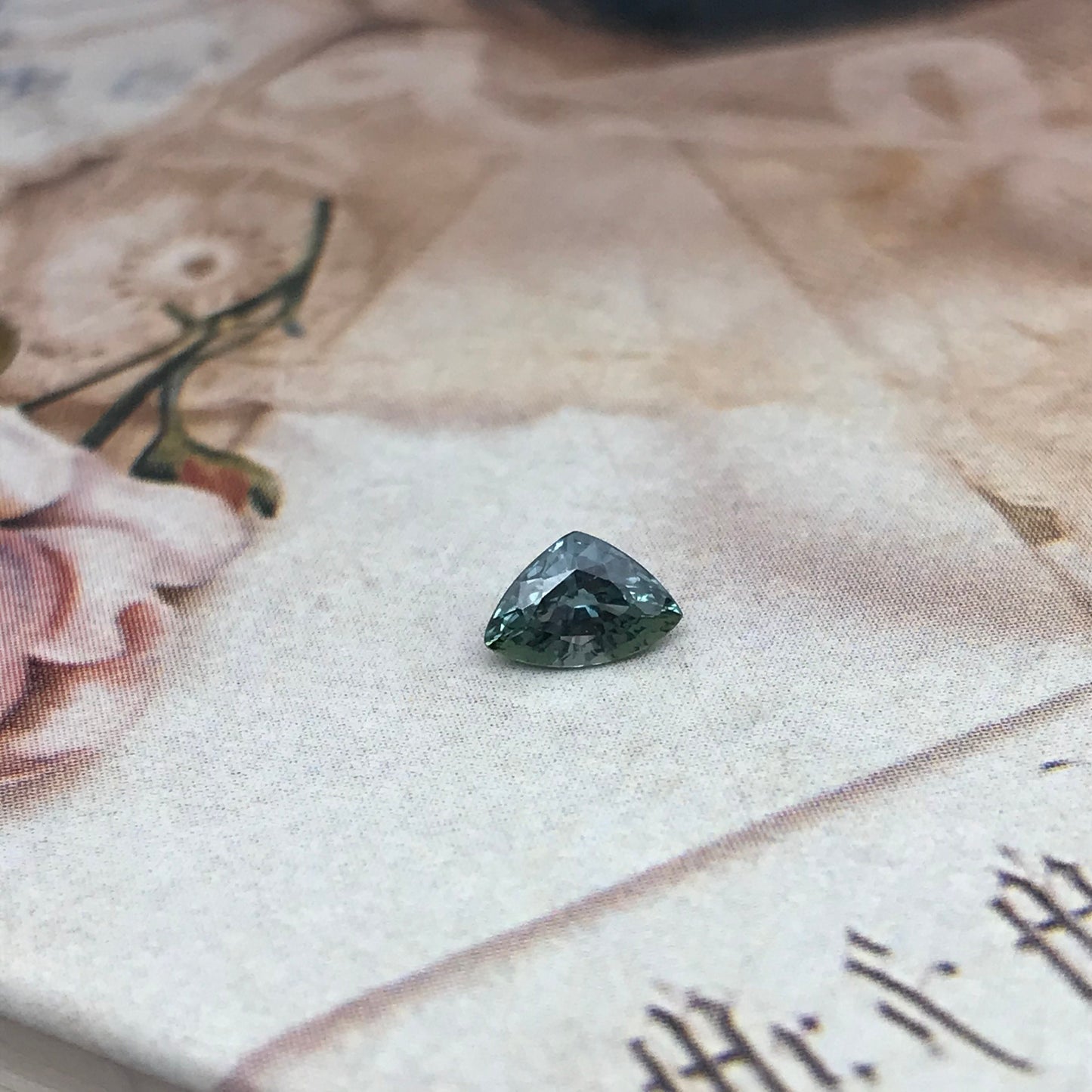 Natural Bluish Green Sapphire 6x4mm 0.70 Carat Gemstone Trillion Cut Corundum Gem Faceted Loose Unmounted