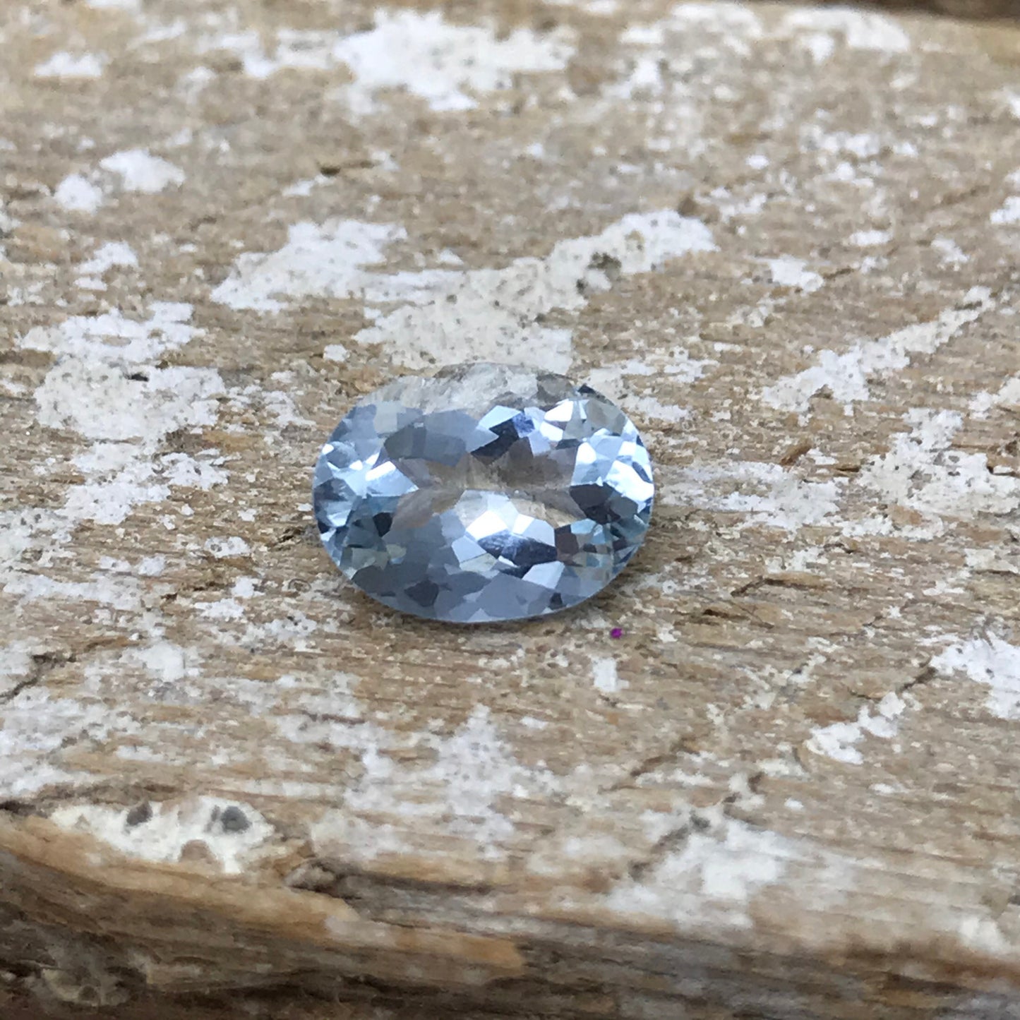 1.43 carat Light Blue Aquamarine 8.7x6.6mm Brilliant Oval Cut, Unmounted Faceted Loose Gemstone for Jewelry Setting