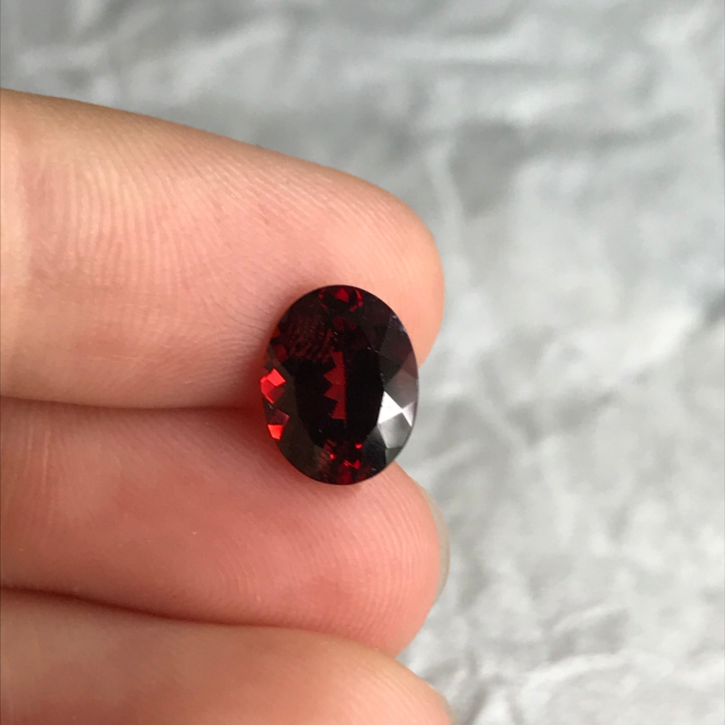 Natural Deep Red Garnet, 3 carat 10x8mm Oval Cut, Unmounted Faceted Loose Gemstone, Reclaimed Recycled Gemstone