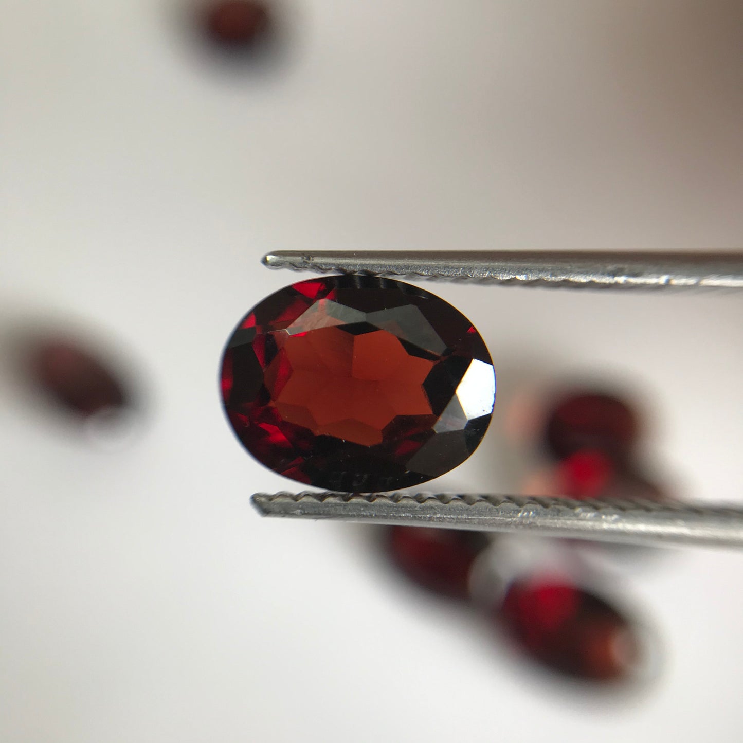 One Garnet 9x7mm Oval Cut Faceted Loose Stones Unmounted Gemstone Red Flowing Gems Approx 1.6-2ct Garnet