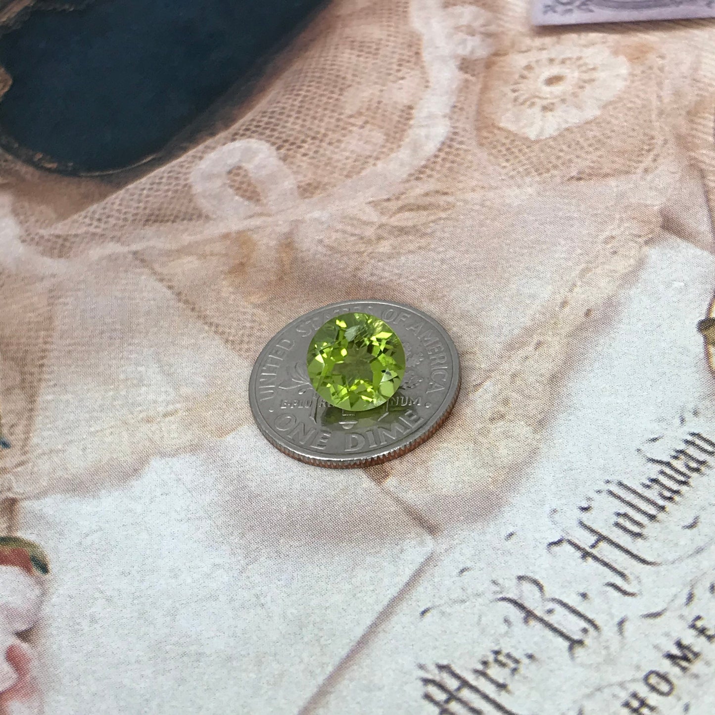 Green Peridot 8 mm Round Cut 2.28 carat Loose Natural Gem August Birthstone for Jewelry Making Faceted Unmounted Gemstone, Natural Peridot