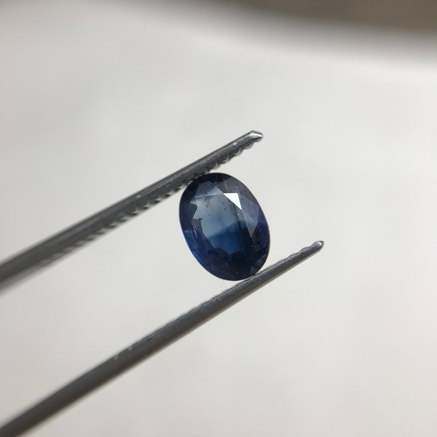 Natural Blue Sapphire 0.88 carat 6.7x4.8mm Oval Cut, Heat Treated, Unmounted Faceted Loose Gemstone for Jewelry Setting
