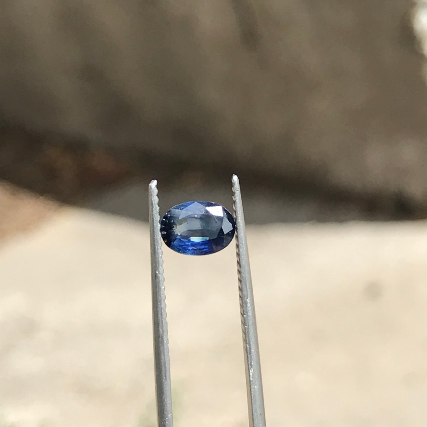 Natural Blue Sapphire 0.88 carat 6.7x4.8mm Oval Cut, Heat Treated, Unmounted Faceted Loose Gemstone for Jewelry Setting