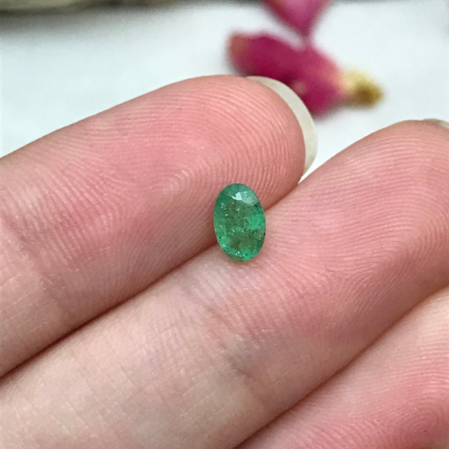 0.44cts Natural Emerald 6x4mm Oval Cut Faceted Gem Precious Gemstone Loose Recycled Gemstone