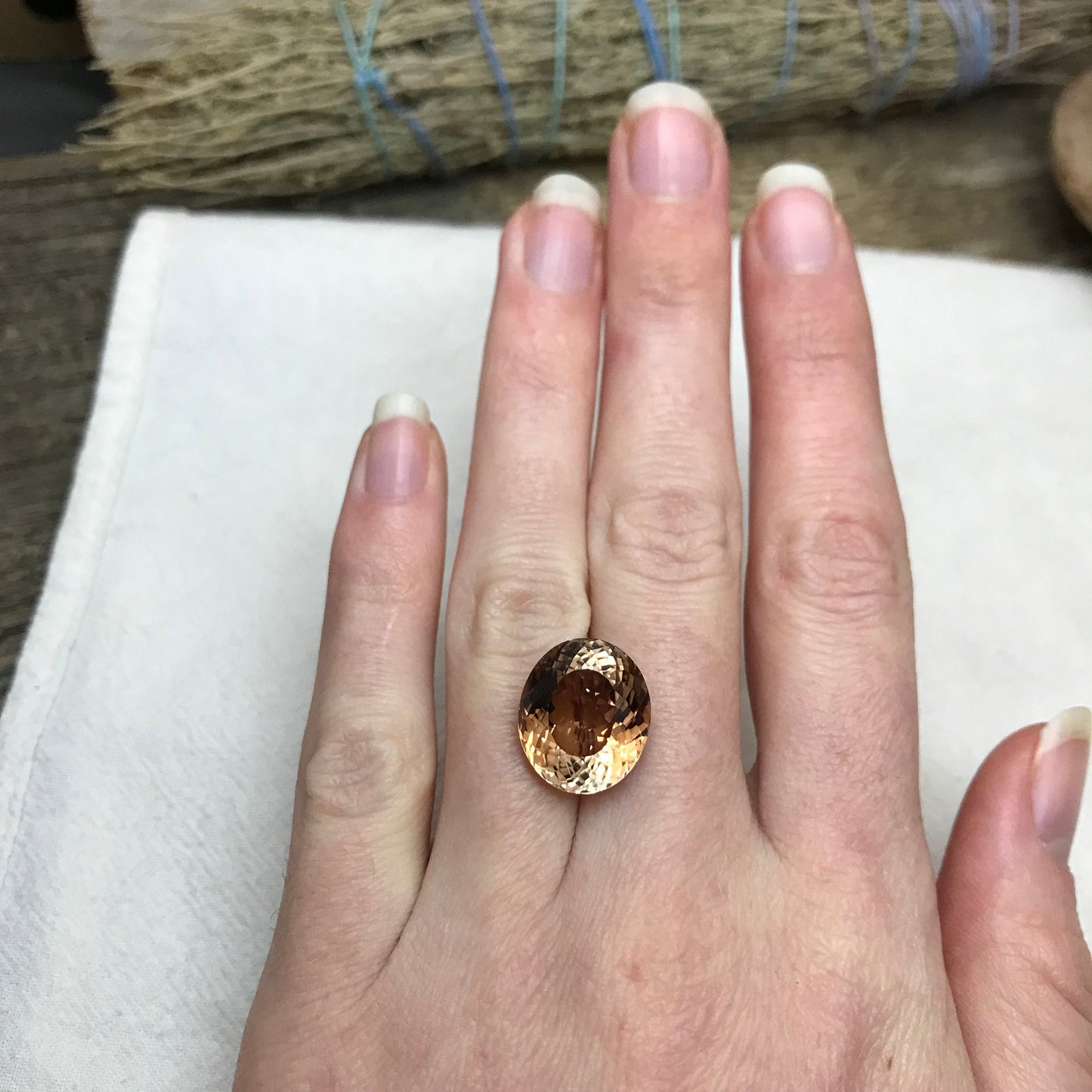 15.57 carat Natural Brown Topaz 15.5x13.5mm Oval Cut Faceted Gemstone, Large Stone Loose Smokey Topaz, Golden Brown