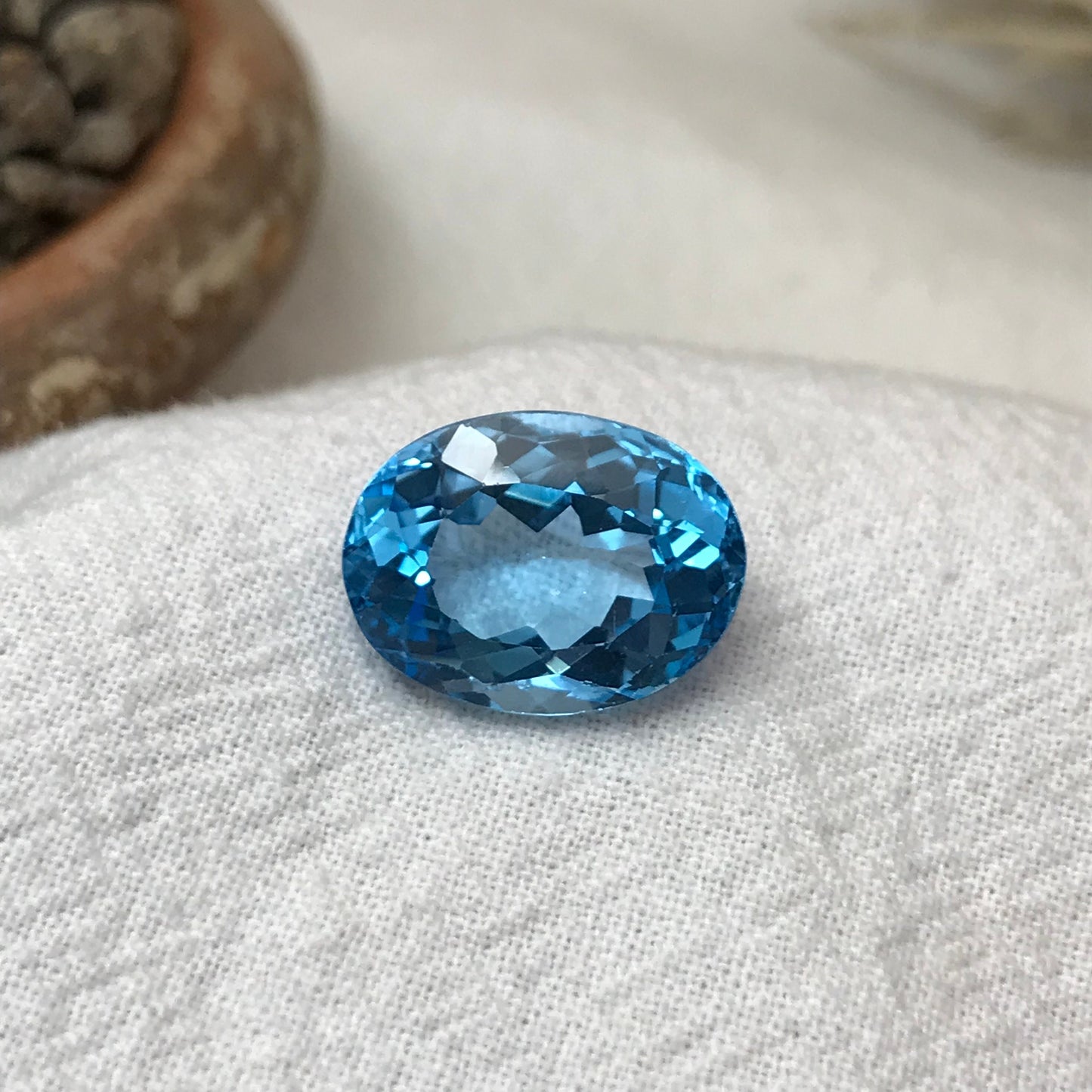 16x12mm Blue Topaz 12.53 carat Oval Cut Loose, Gemstone Blue Topaz, Faceted Blue Topaz, December Birthstone