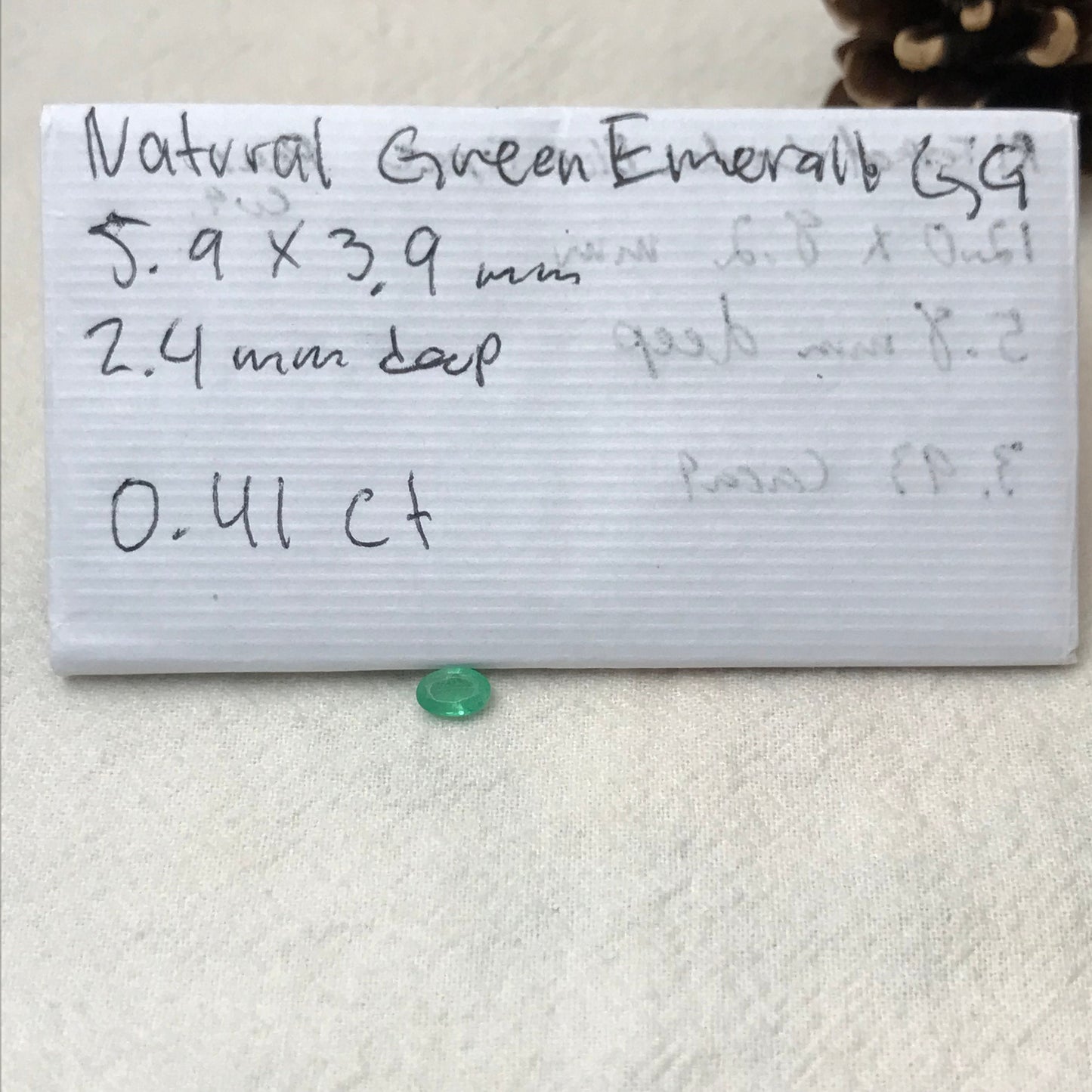 0.41cts Natural Emerald 6x4mm Oval Cut Faceted Light Green Emerald, Gem Precious Gemstone Loose Recycled Gemstone