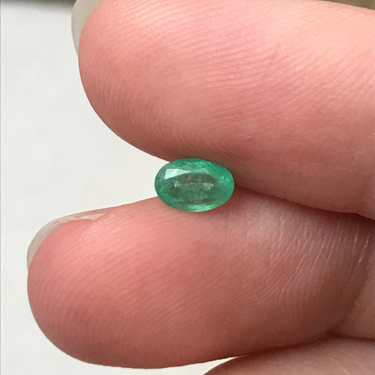 0.41cts Natural Emerald 6x4mm Oval Cut Faceted Light Green Emerald, Gem Precious Gemstone Loose Recycled Gemstone