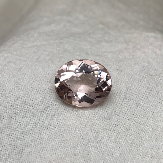 12x10mm Peachy Pink Morganite 4.40 Carat Oval Cut Faceted Loose Gemstone Unmounted Gem, For Engagement Ring, Loose Oval Natural Morganite