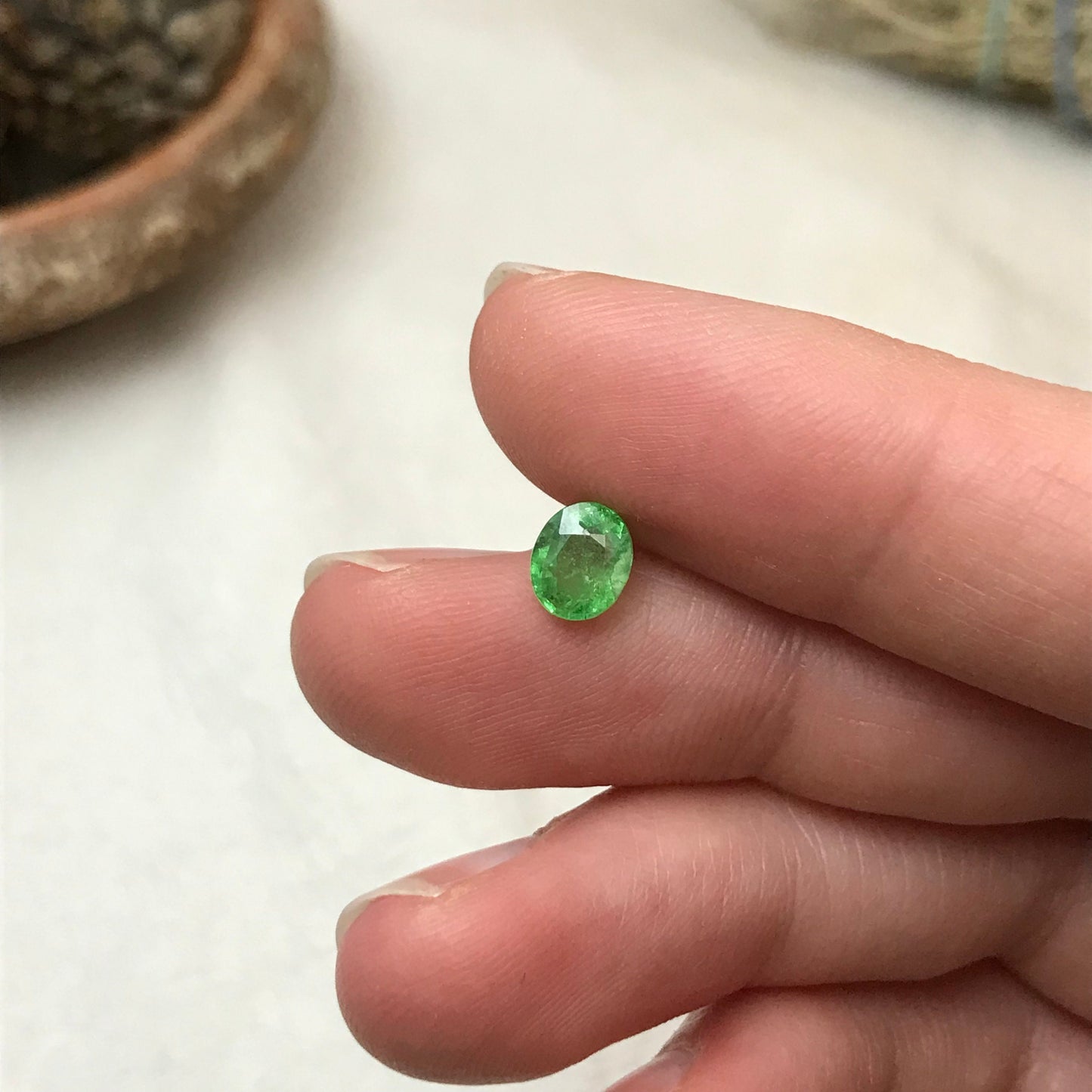 1 carat Natural Green Tsavorite Garnet 6.3x5.2mm Faceted Oval Genuine Gemstone Unmounted Loose Gem Earth Mined Green Garnet, 6x5mm