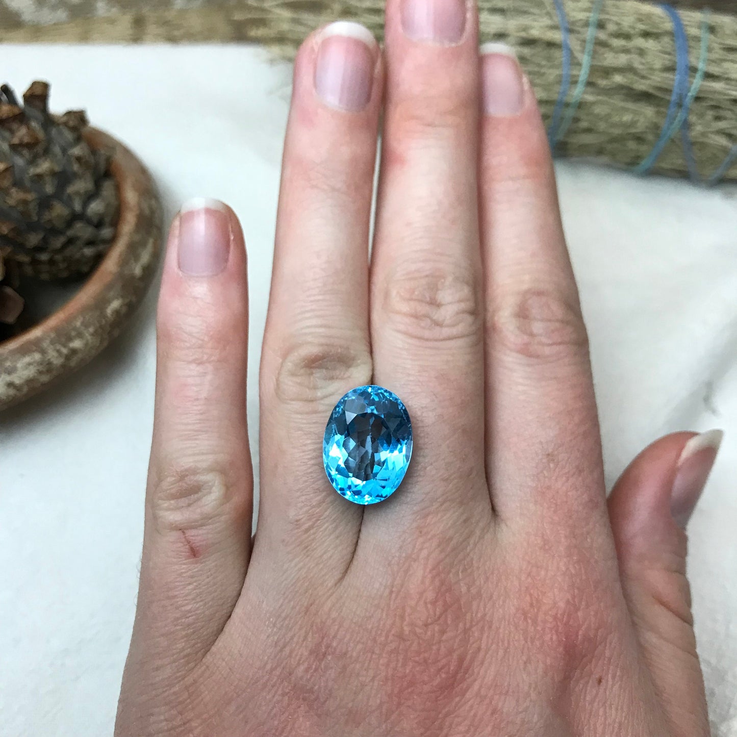 16x12mm Blue Topaz 12.53 carat Oval Cut Loose, Gemstone Blue Topaz, Faceted Blue Topaz, December Birthstone