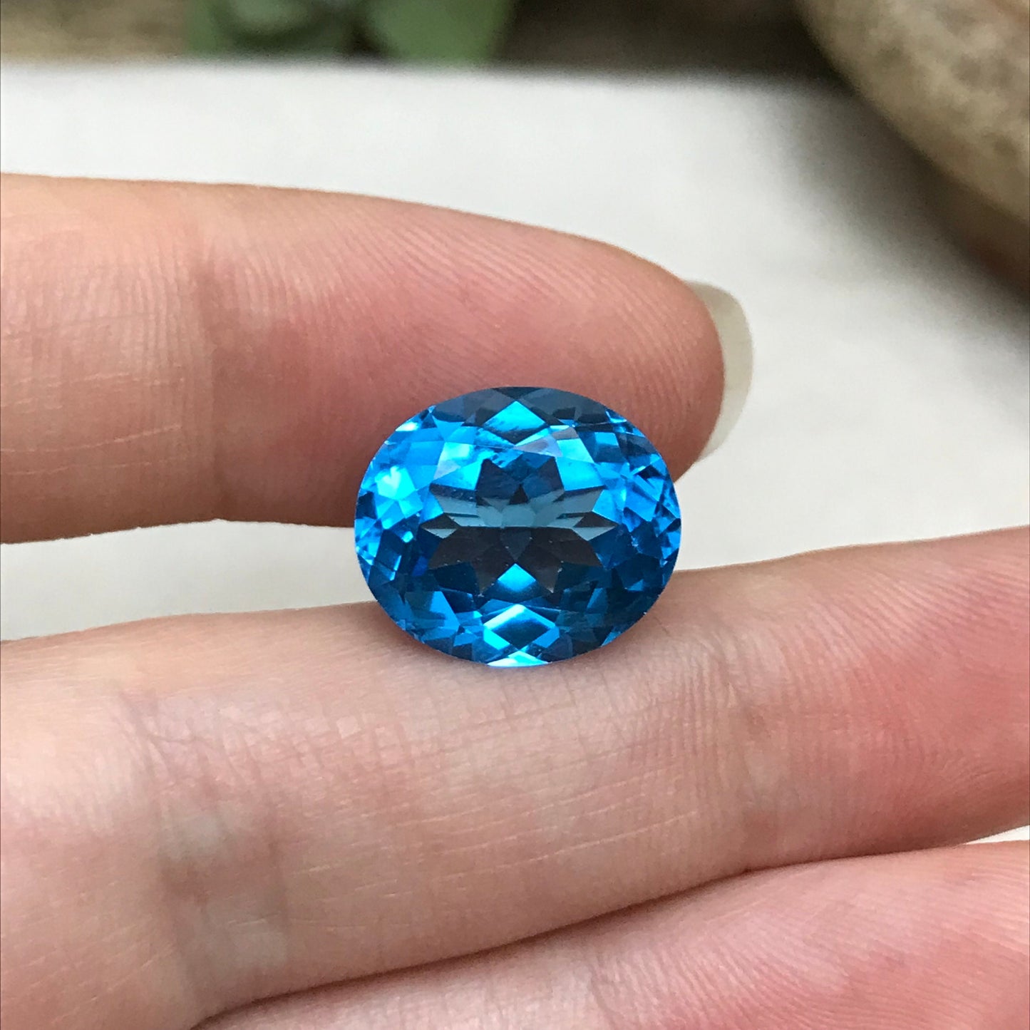 Swiss Blue Topaz 14x12mm Oval Cut Loose Topaz 10 ct Gemstones Bright Blue Topaz Faceted Very Blue Topaz Unmounted December Birthstone