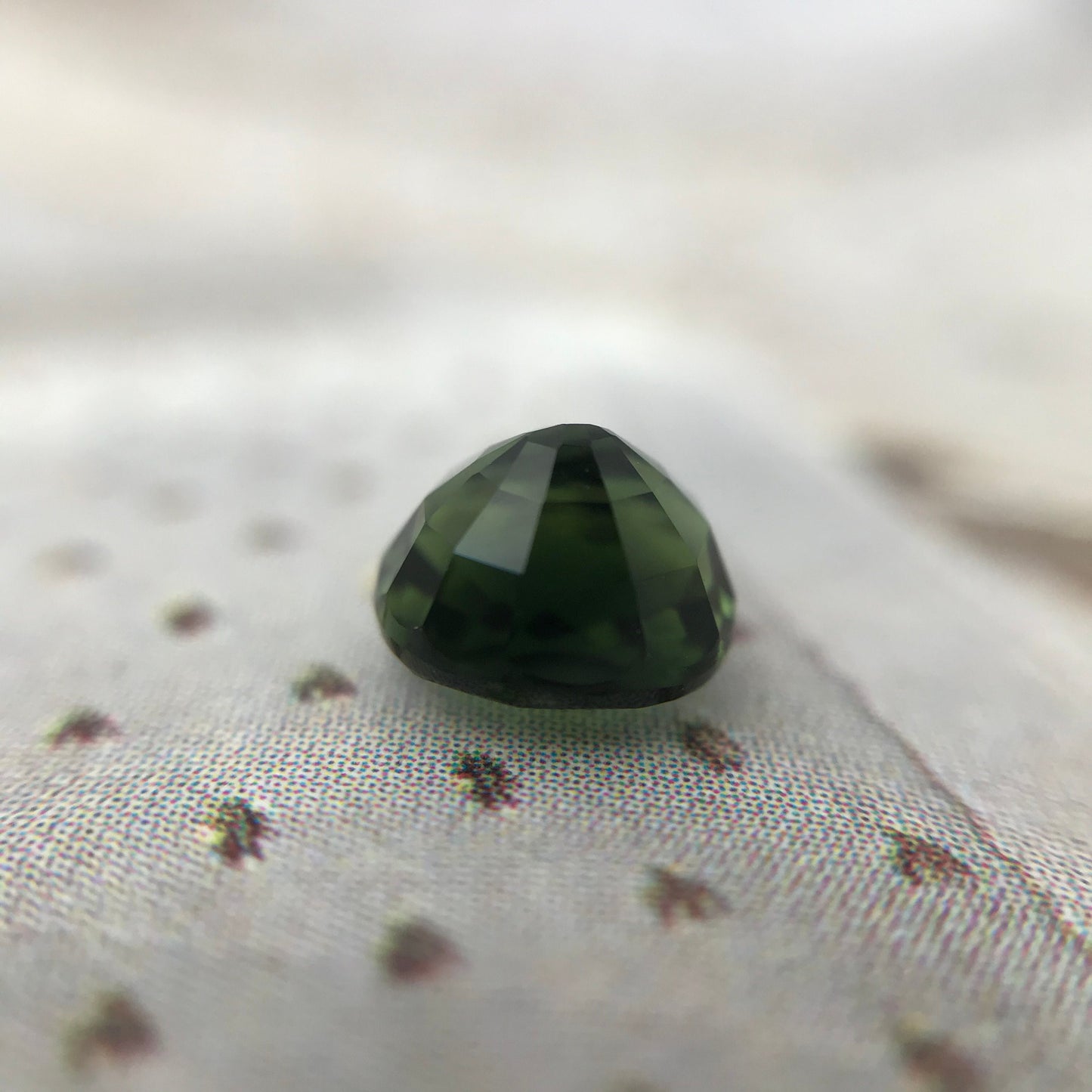 Natural Green Tourmaline 0.97 carats 5.7x5.1mm Oval Cut, Faceted Unmounted Loose Gemstone, Genuine Earth Mined Gem