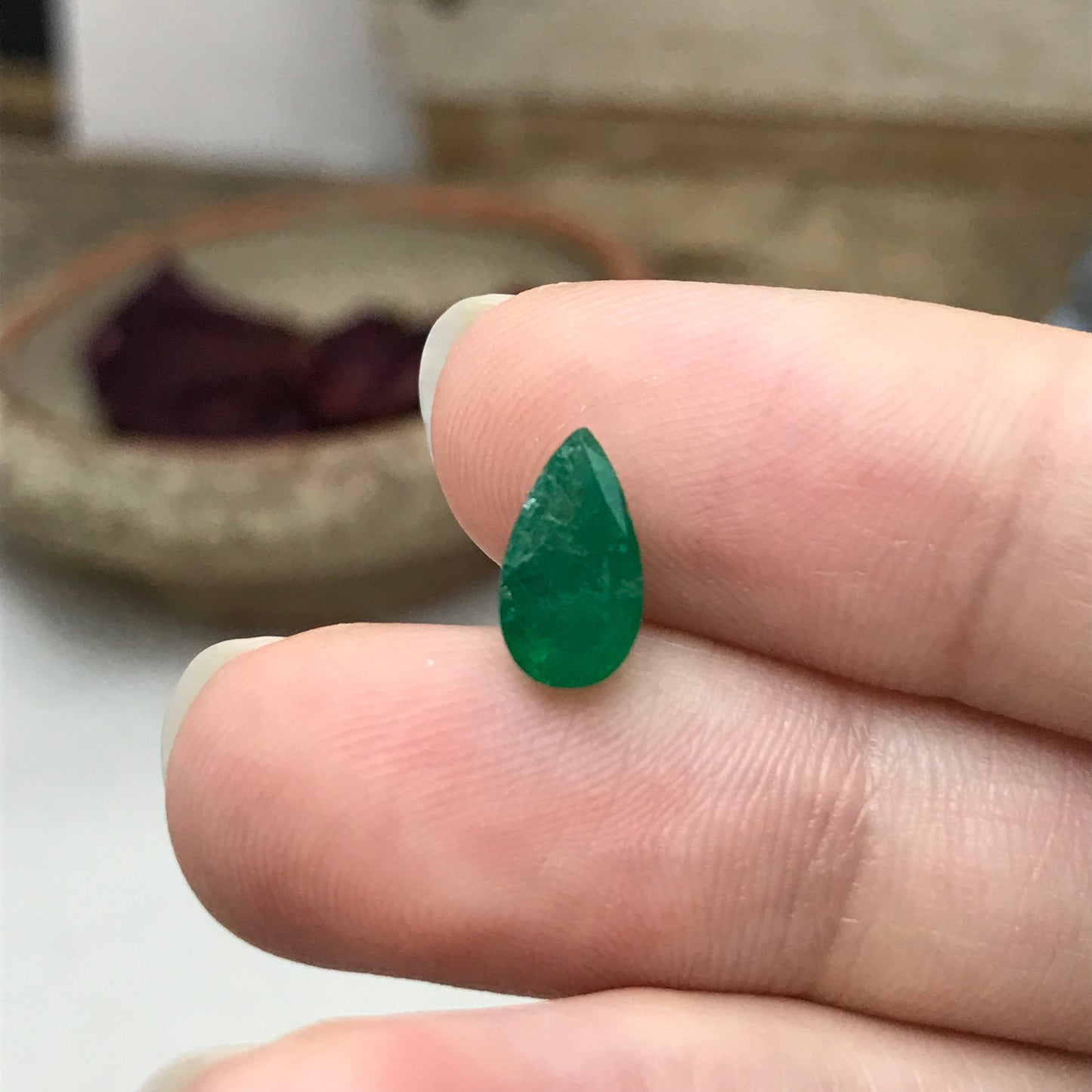1.53 carat Natural Emerald 9.8x5.4mmPear cut, Faceted Loose Green Emerald, 10x5.5mm