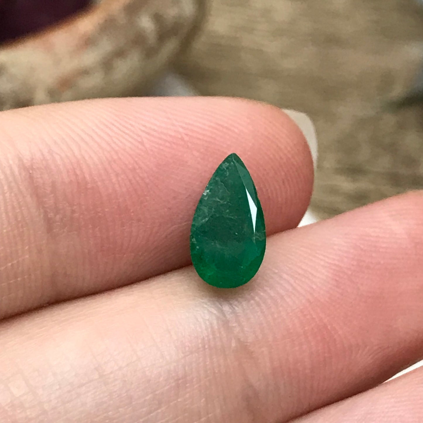 1.53 carat Natural Emerald 9.8x5.4mmPear cut, Faceted Loose Green Emerald, 10x5.5mm