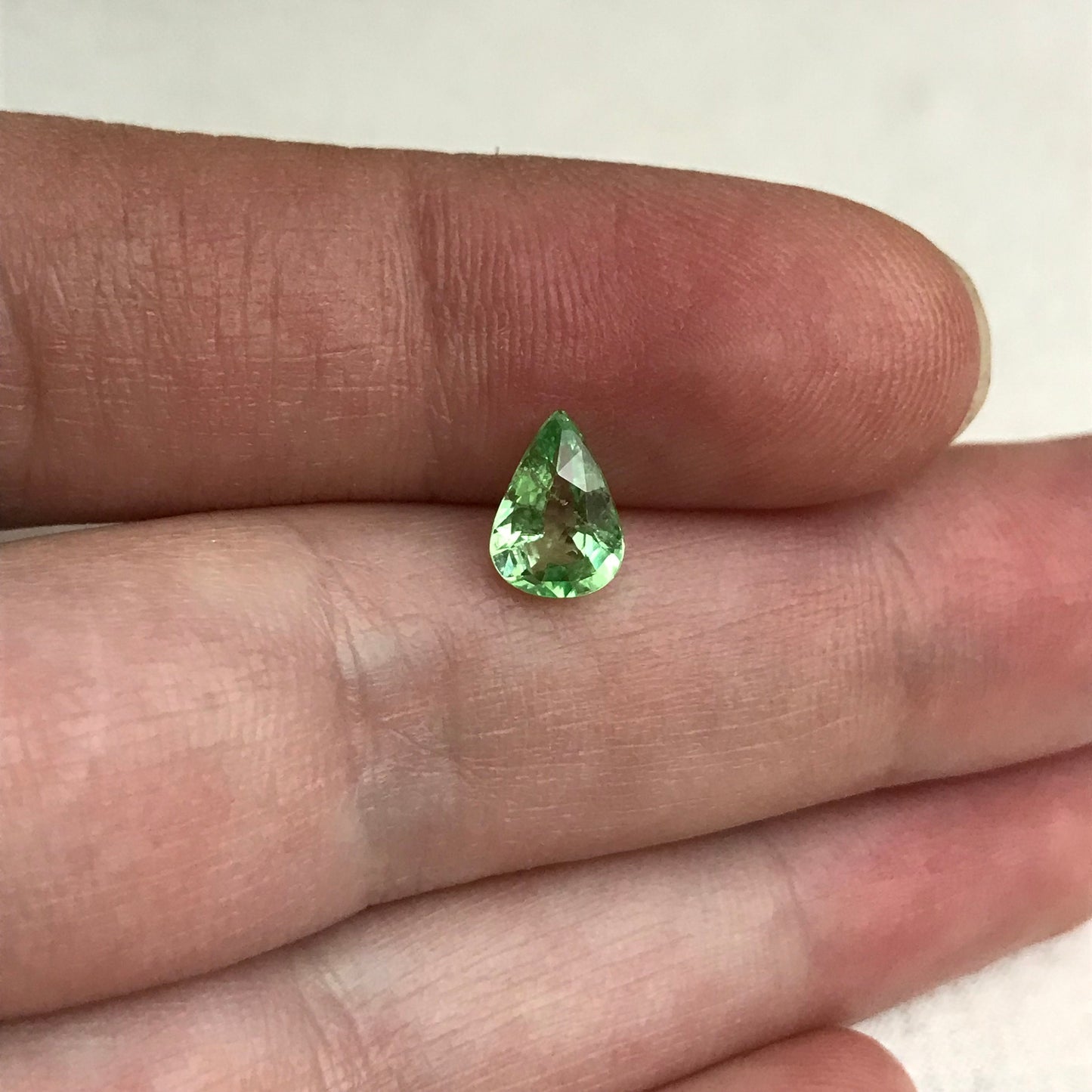 1 Ct Natural Mint Green Tsavorite Garnet 7.8x5.6mm Pear Cut, Wholesale Faceted Loose Gemstone for Jewelry, Emerald look a like.