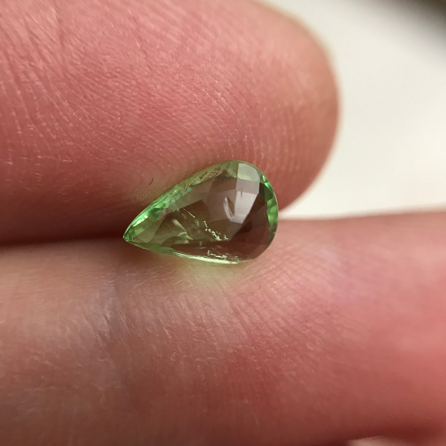 1 Ct Natural Mint Green Tsavorite Garnet 7.8x5.6mm Pear Cut, Wholesale Faceted Loose Gemstone for Jewelry, Emerald look a like.