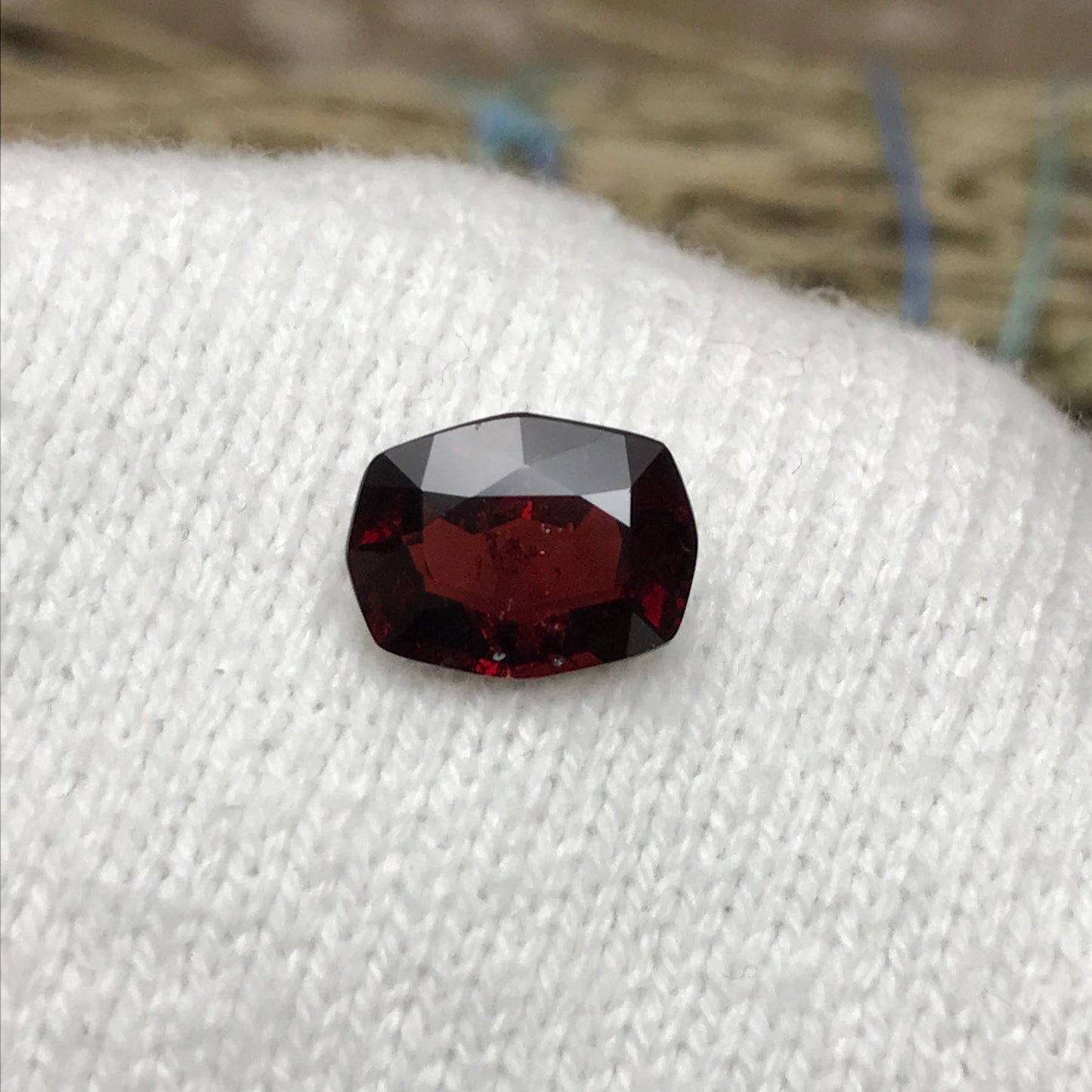 Natural Deep Red Garnet, 3.52 carat, 10.4x8mm Oval Cut, Included Faceted Loose Gemstone, 10.5x8mm